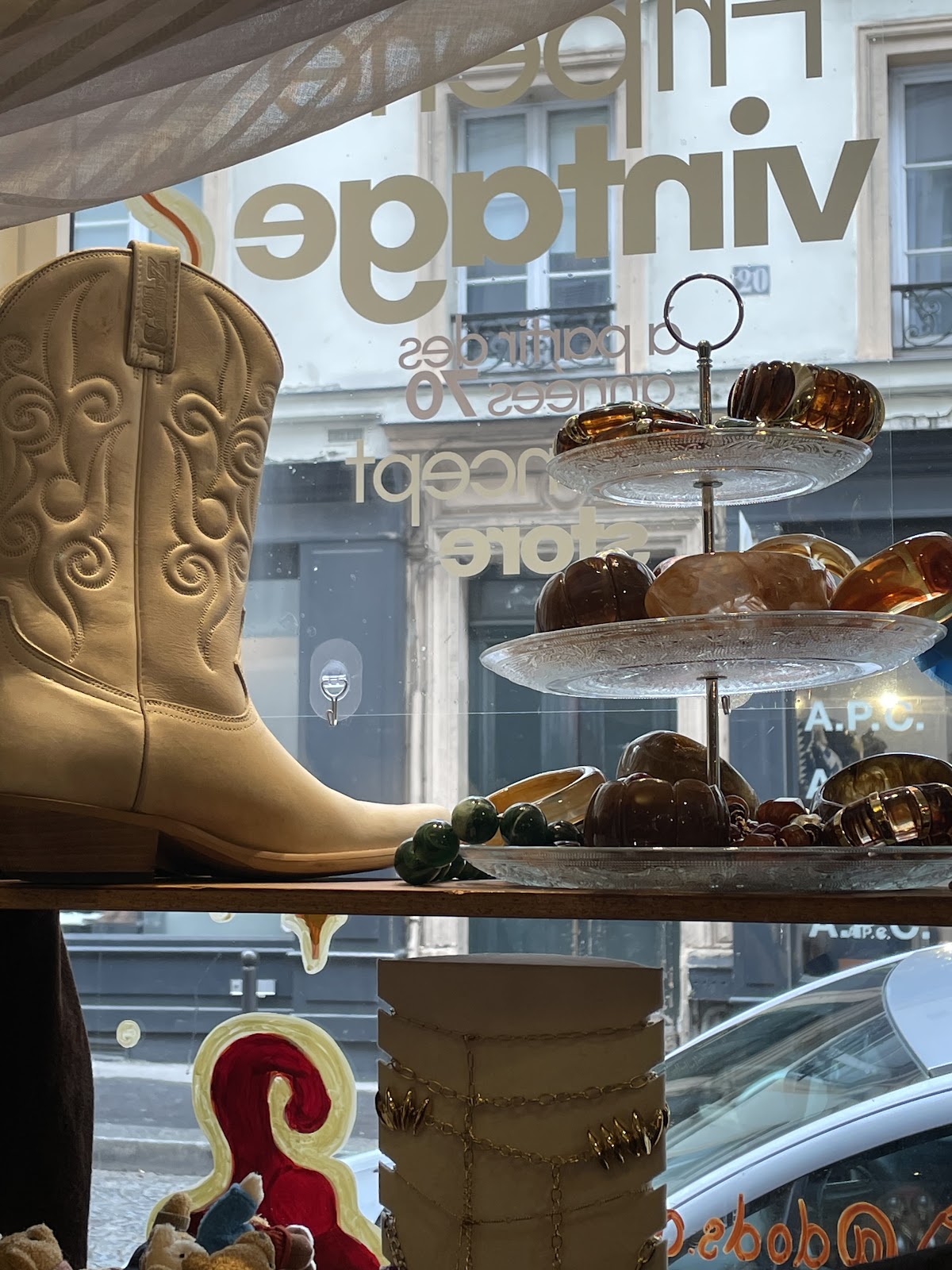 109 The Vintage & Concept Store — photo 2