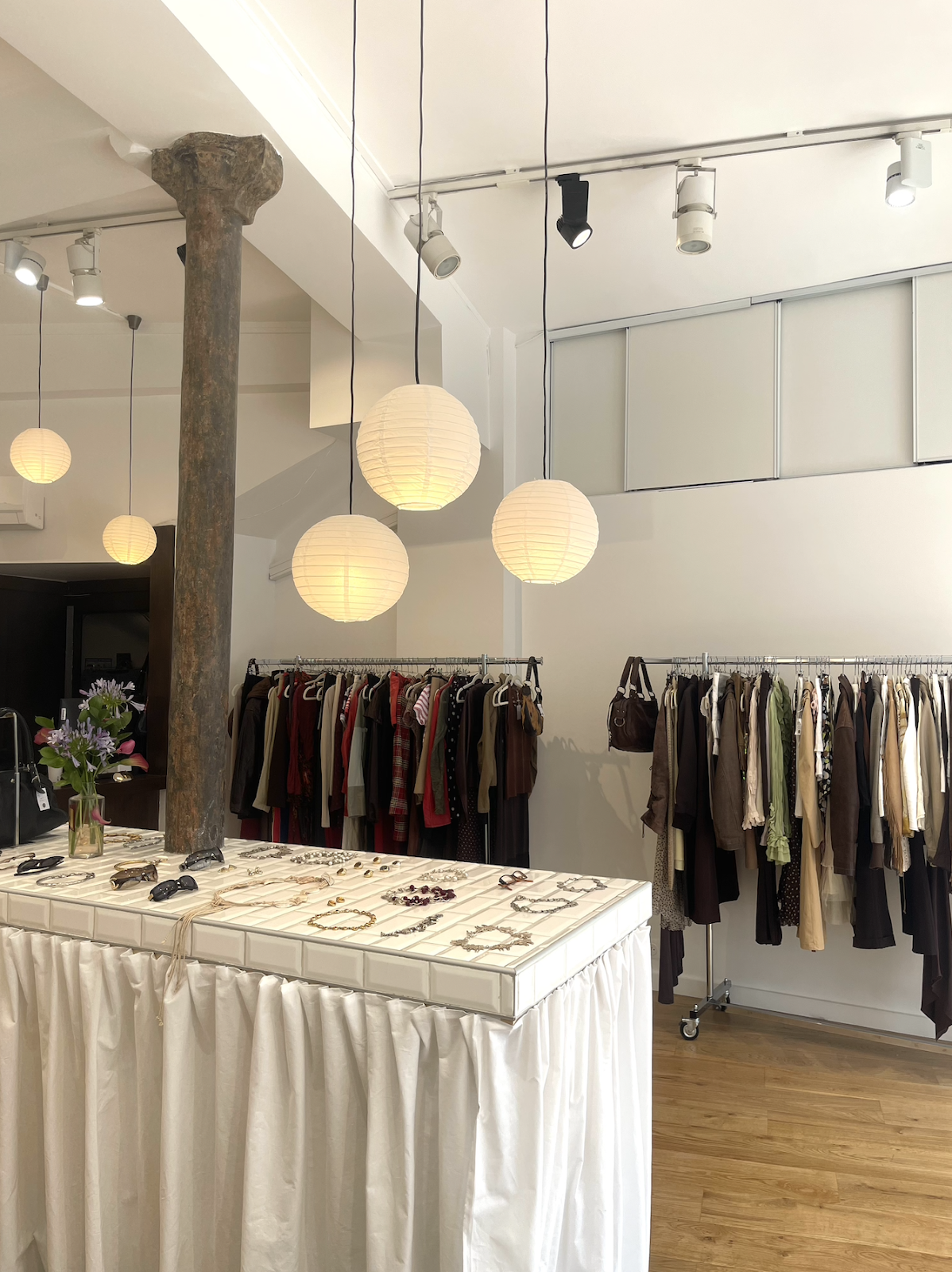 Aimé Paris Vintage — photo 2