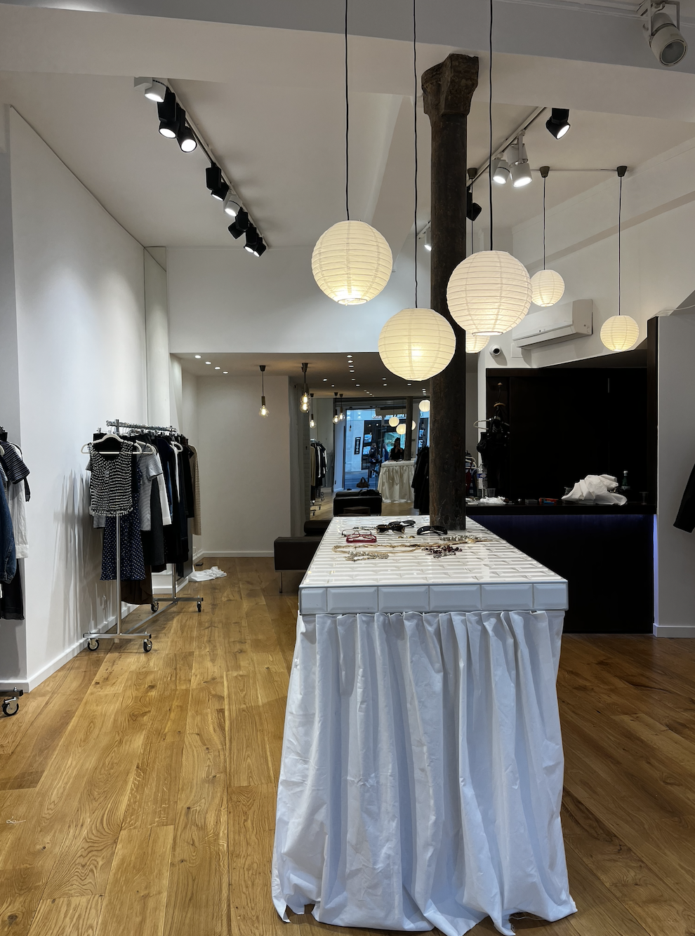 Aimé Paris Vintage — photo 4