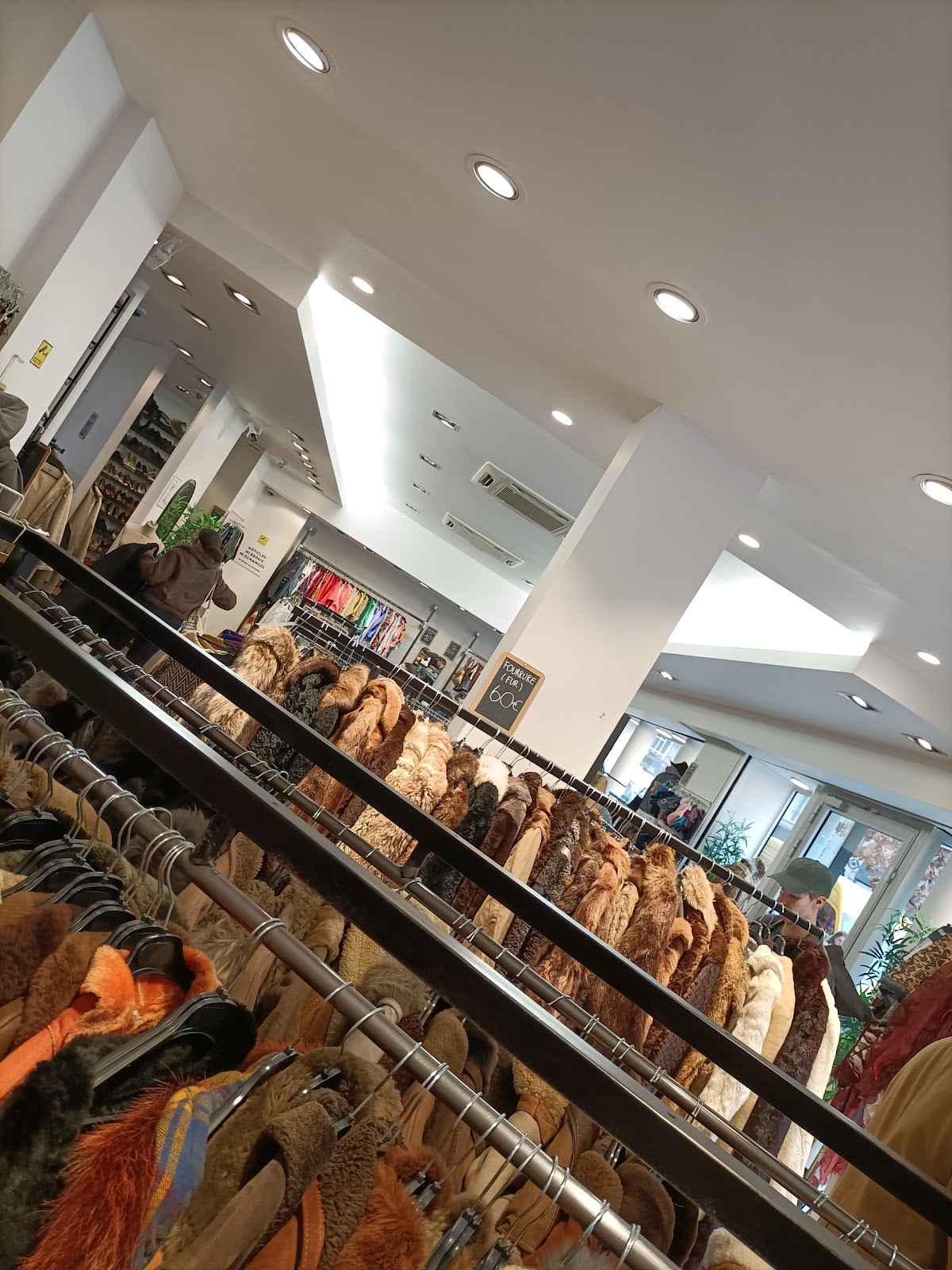 ALATONE - Friperie Paris — photo 2