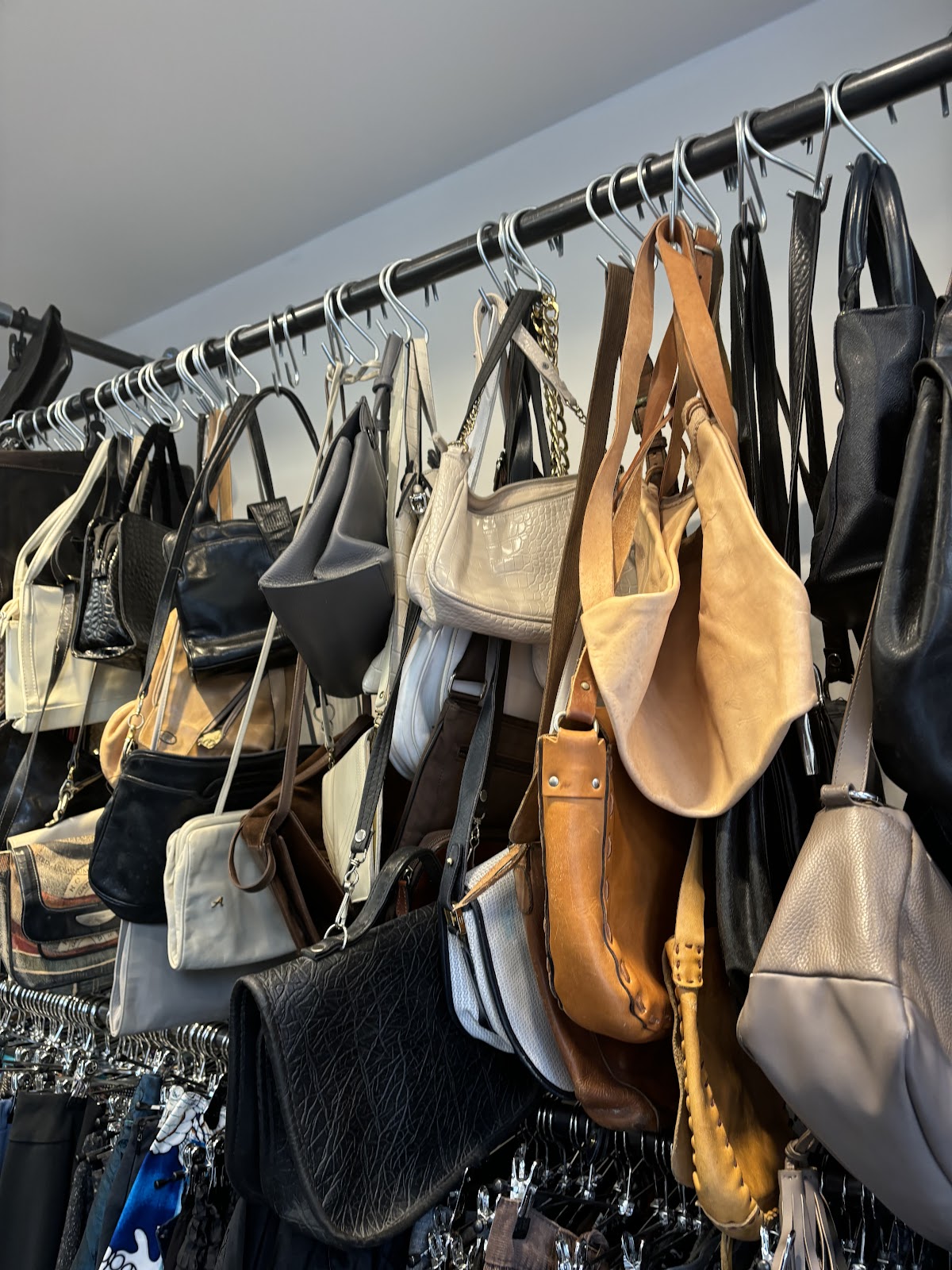 ALATONE - Friperie Paris — photo 3