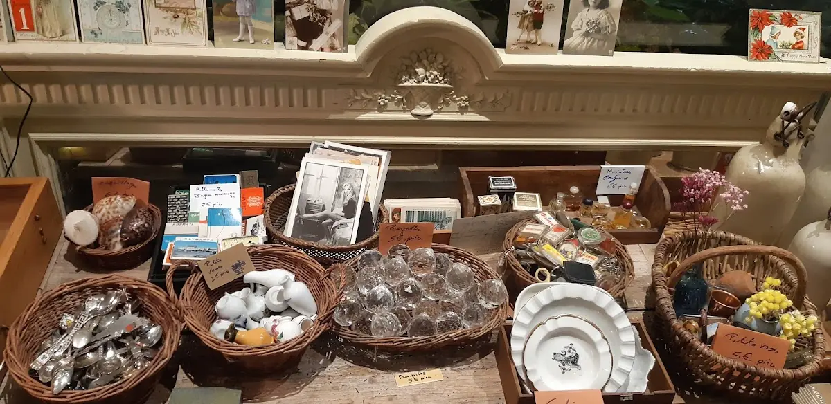Brocante Joli Hasard (Vintage Store) — photo 3