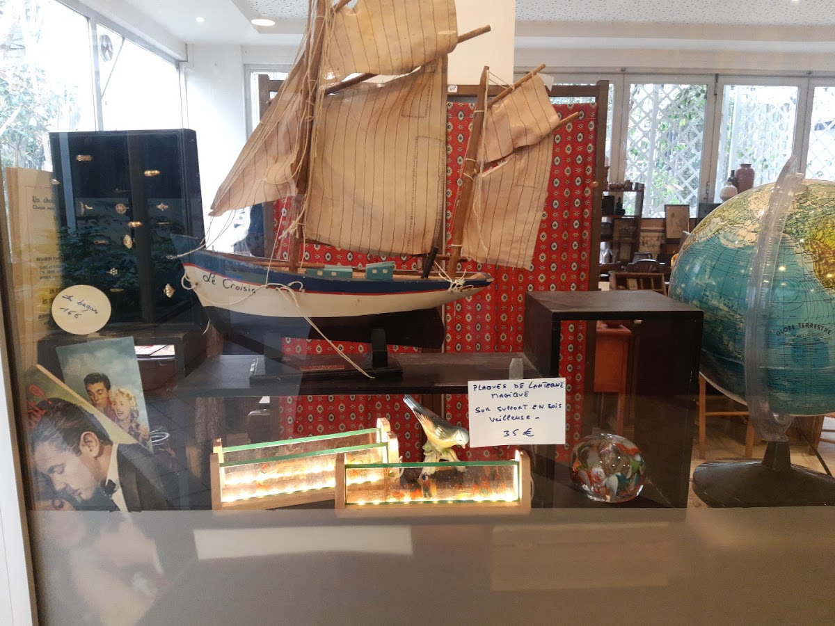 Brocante Joli Hasard (Vintage Store) — photo 5