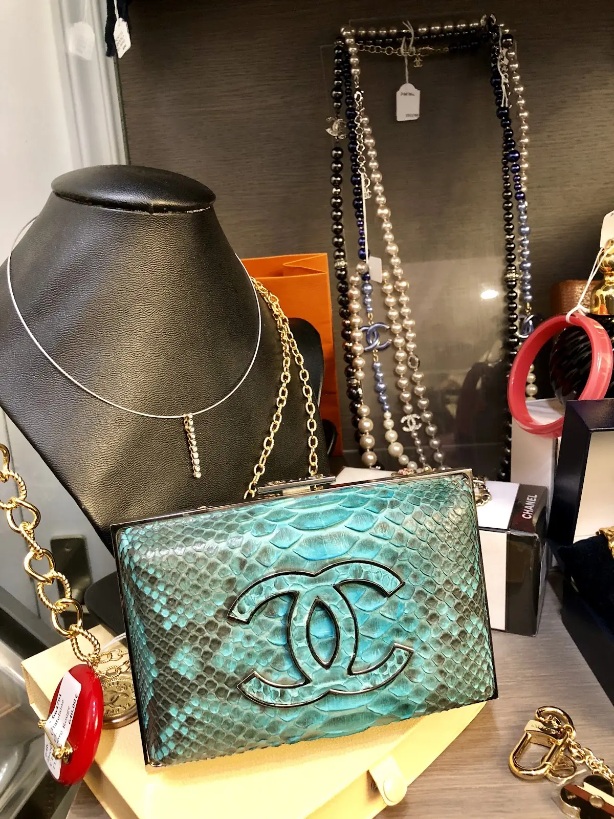 Citizen Concept Store Dépôt-Vente vintage & luxury Paris — photo 2