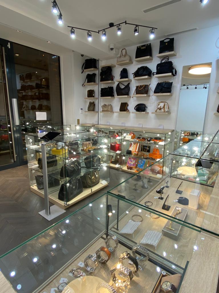 CORNERLUXE DEPOT VENTE PARIS 16 NORD — photo 5