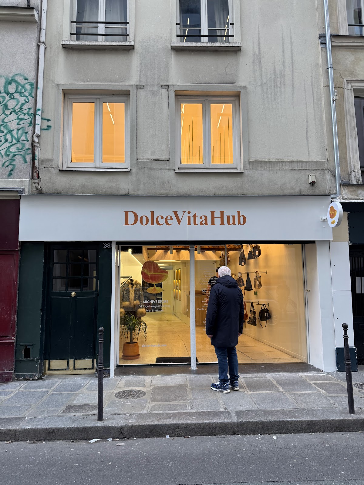 DolceVitaHub Bastille - Archive, Designer & Vintage Store — photo 4