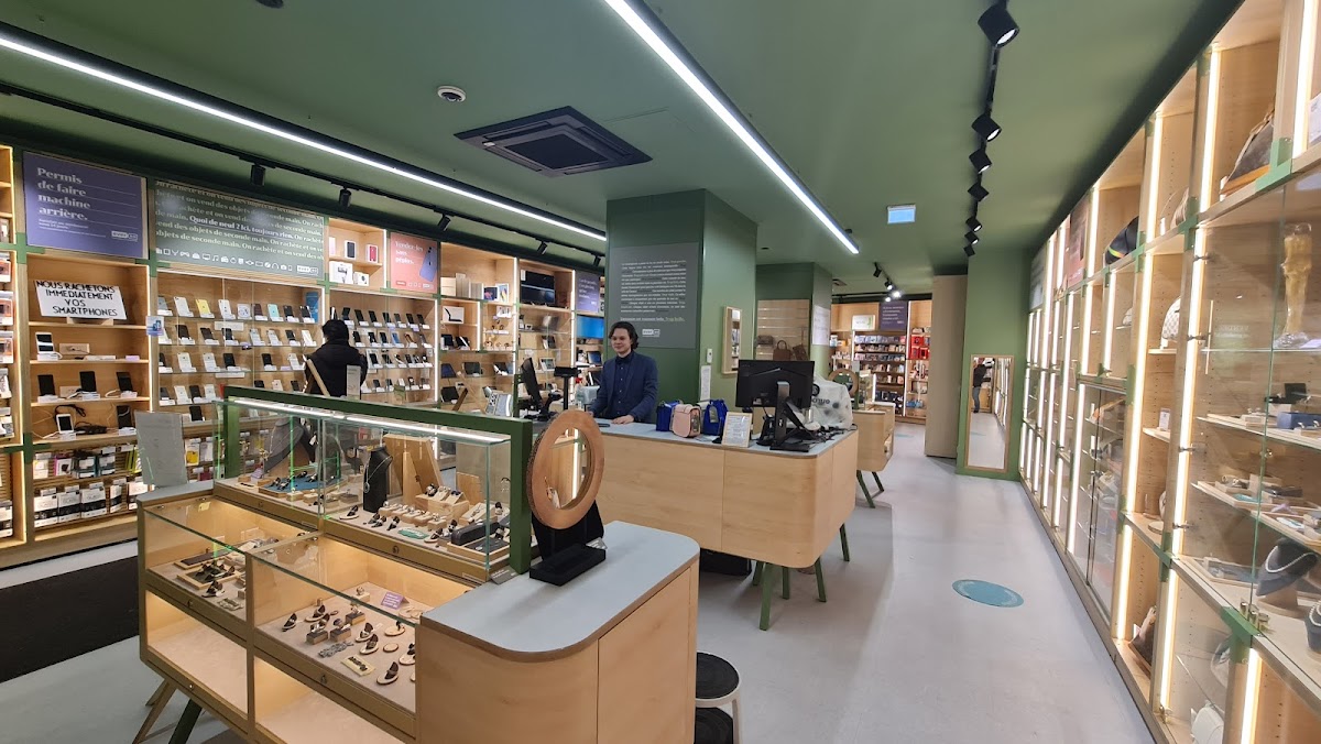 Easy Cash Paris Châtelet — photo 2