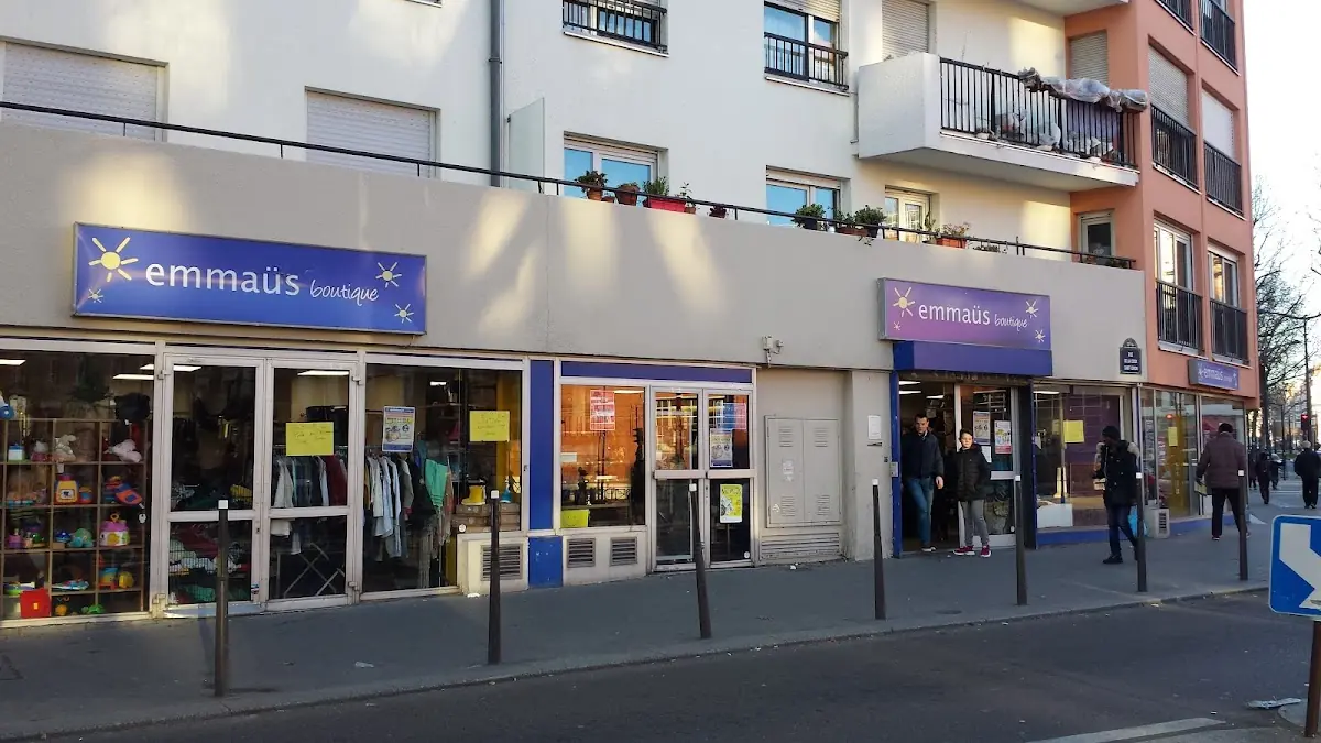 Emmaüs Alternatives Davout — friperie solidaire dans le 20e
