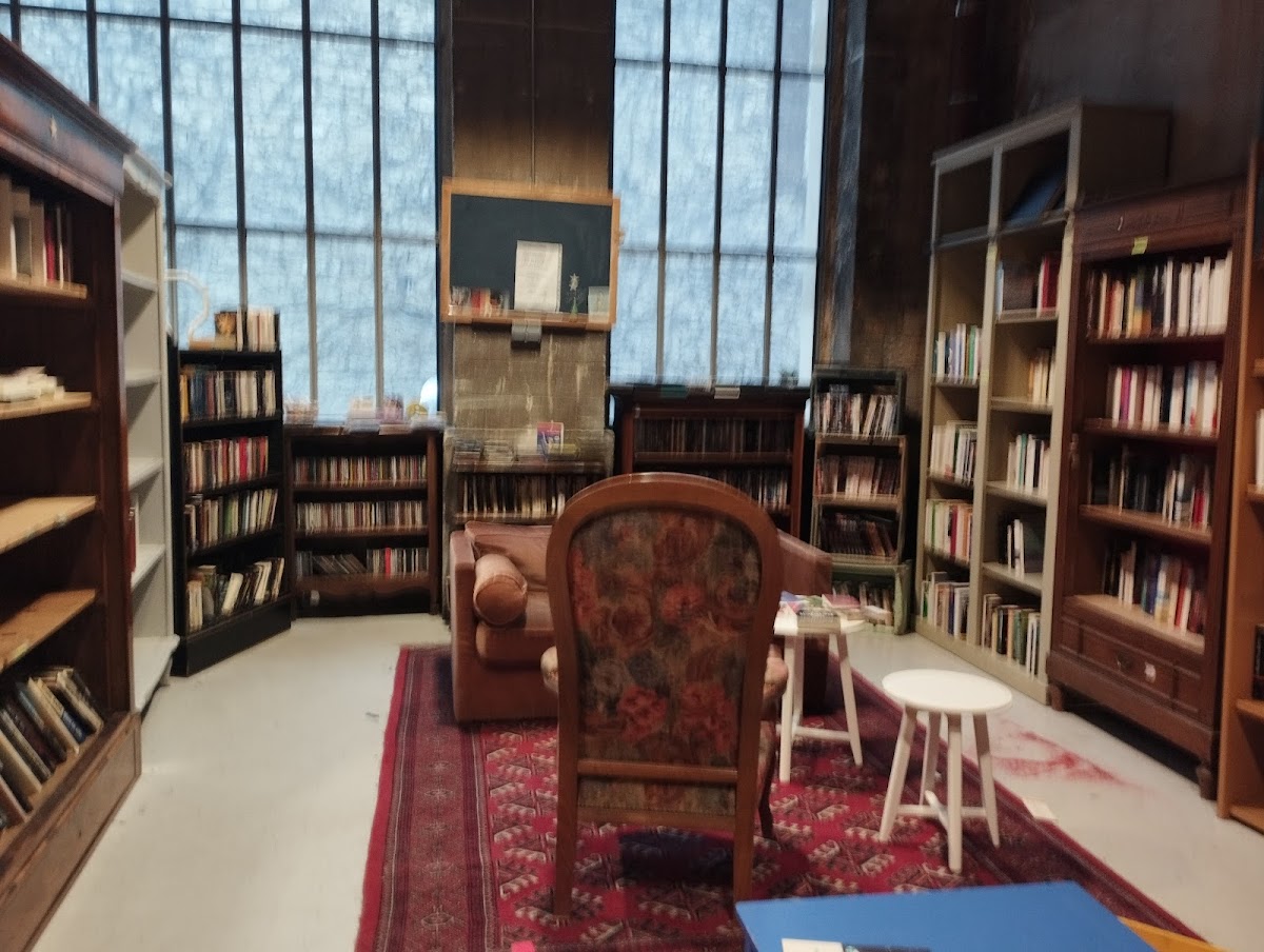 Emmaüs Défi - Ressourcerie du 104 — photo 5