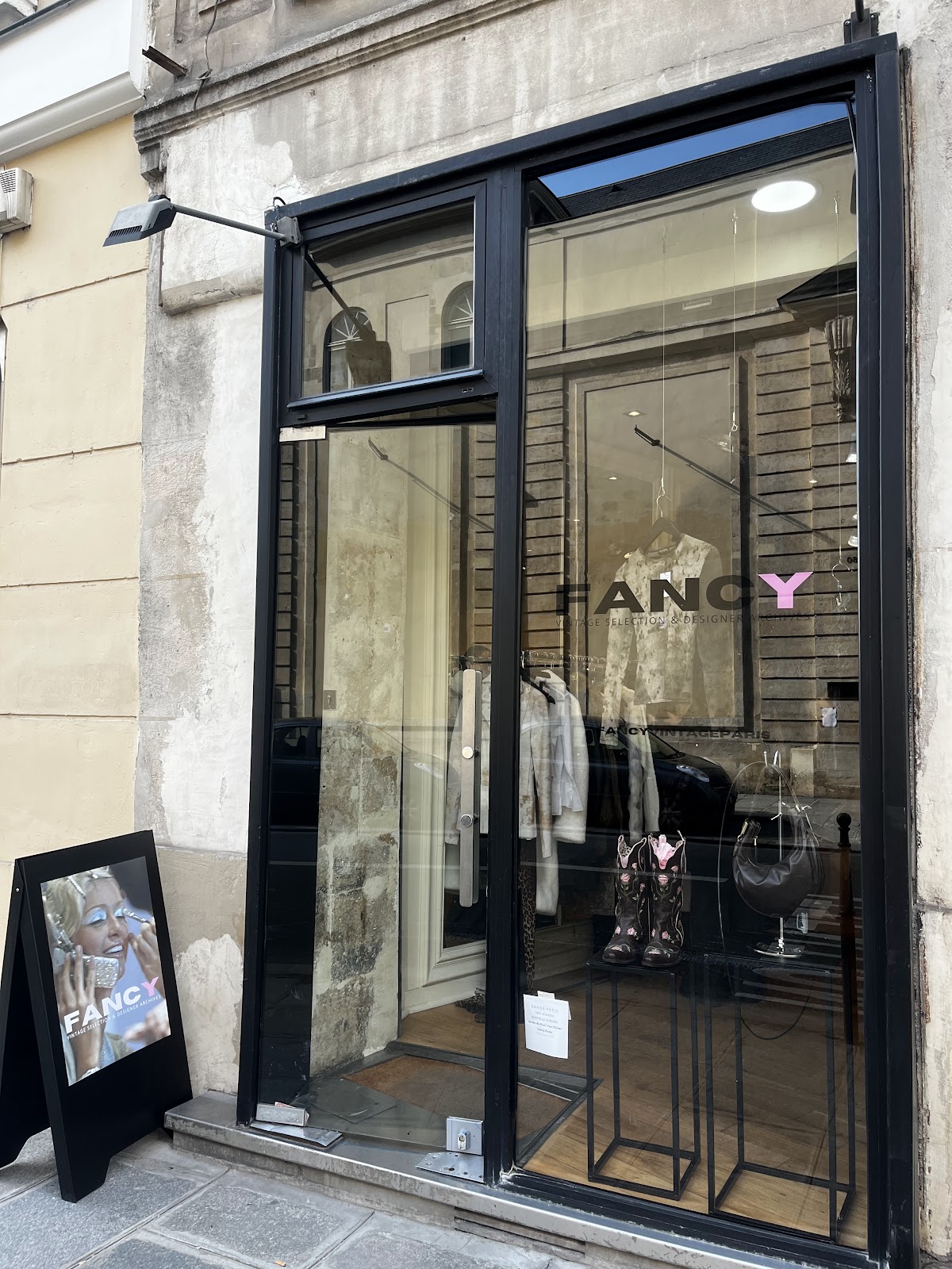 Photo de FANCY VINTAGE PARIS