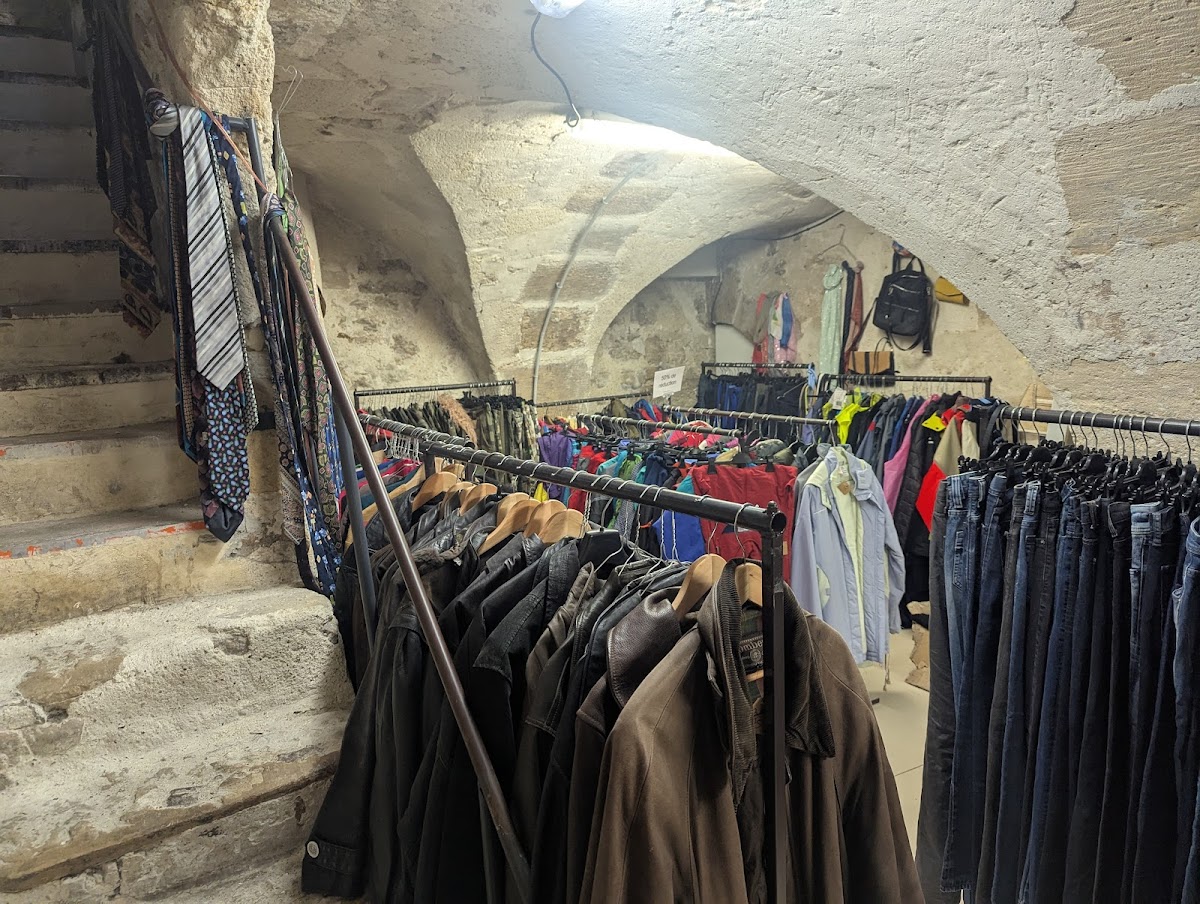 Friperie — photo 2