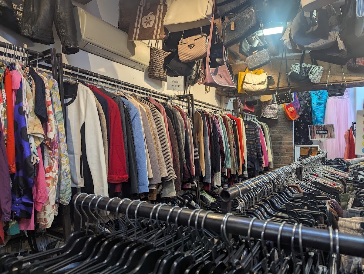 Friperie — photo 3