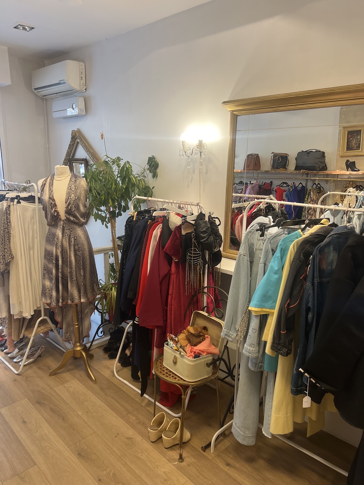 Gulle Concept Store/ Friperie Vintage — photo 3