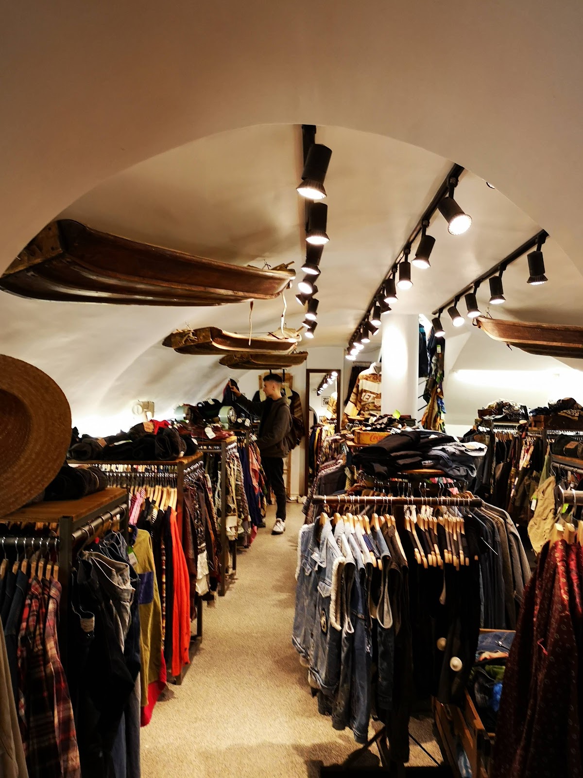 HIPPY MARKET MARAIS — photo 4