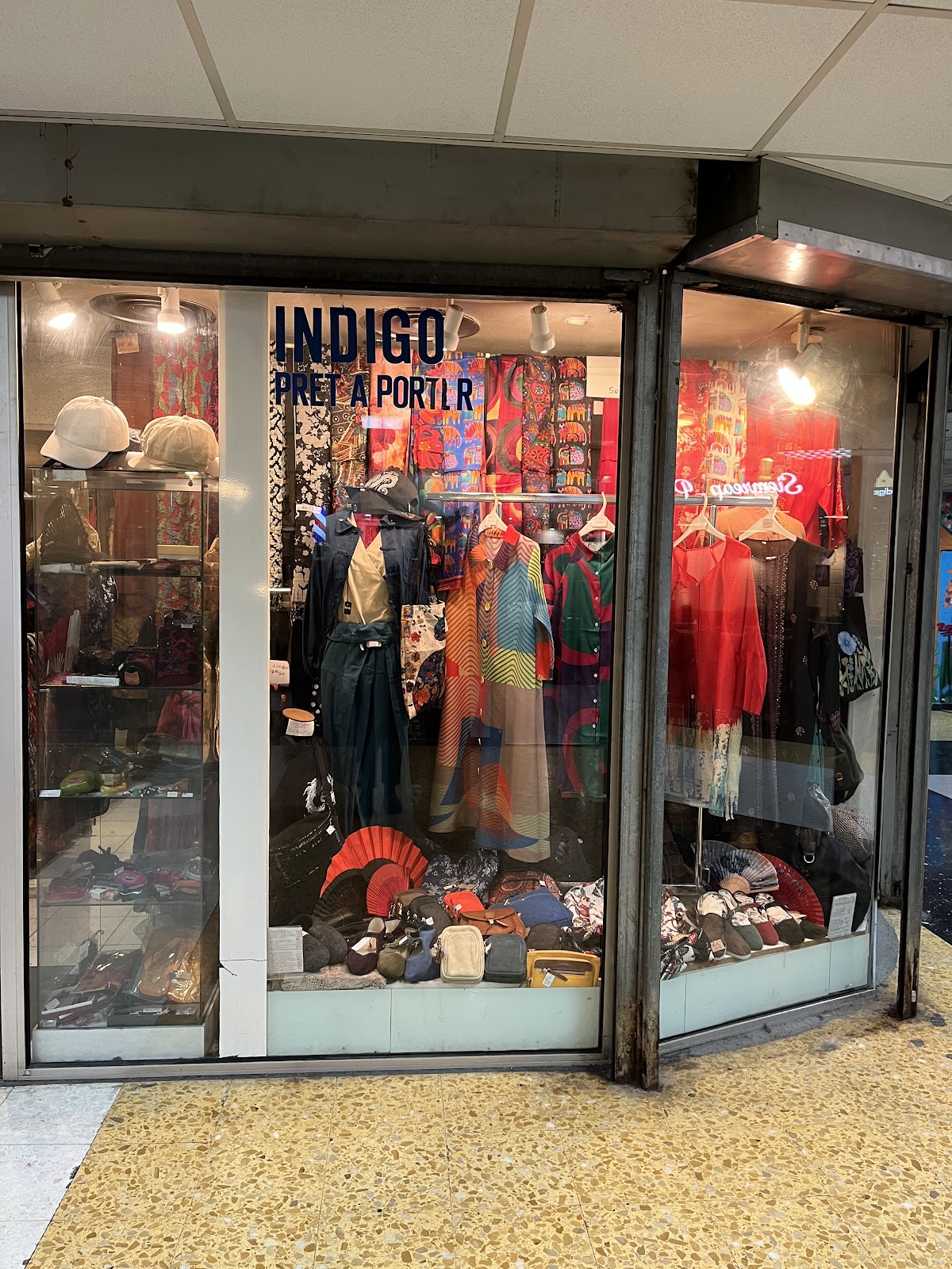 Indigo — photo 2