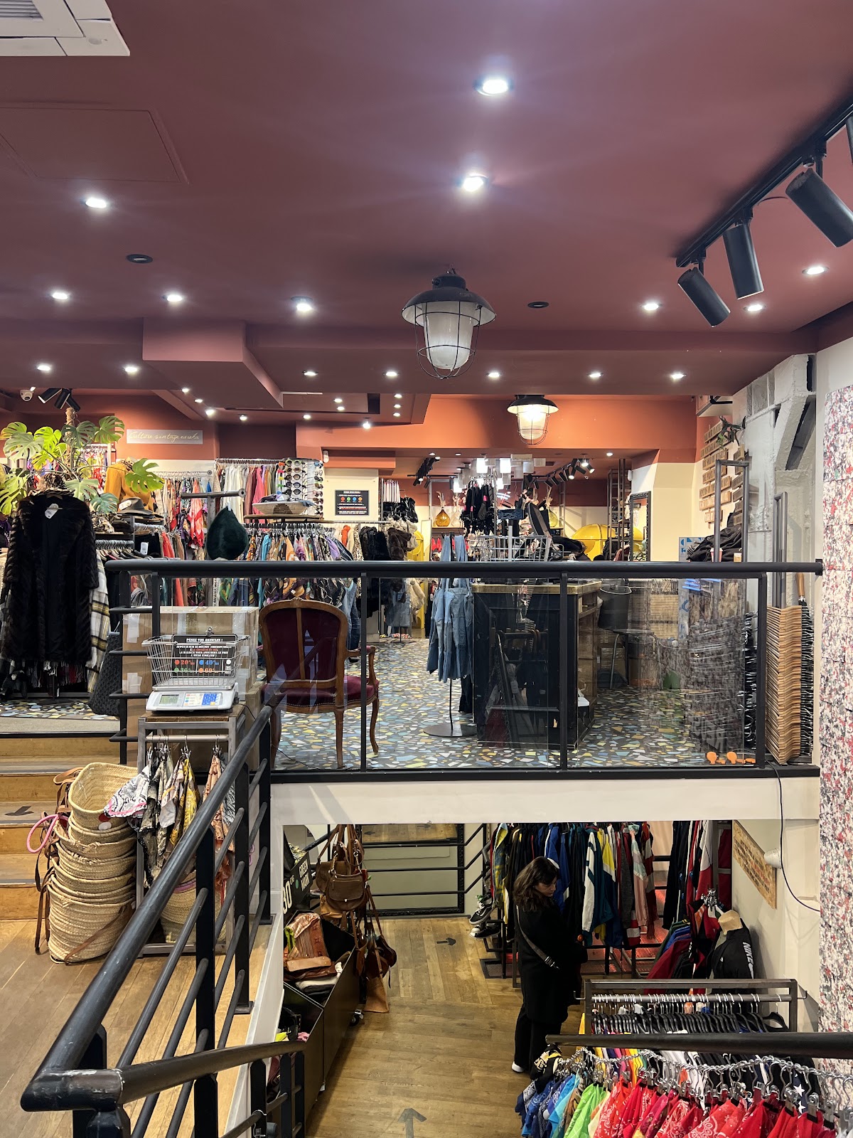 Kilo Shop Paris Saint Germain — photo 3