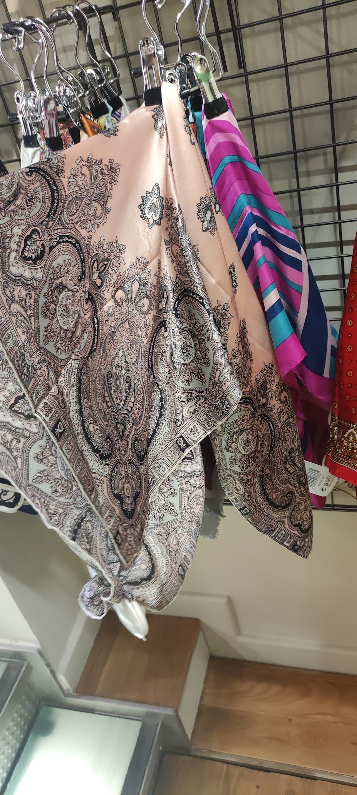 Kilo Shop Paris Saint Germain — photo 5