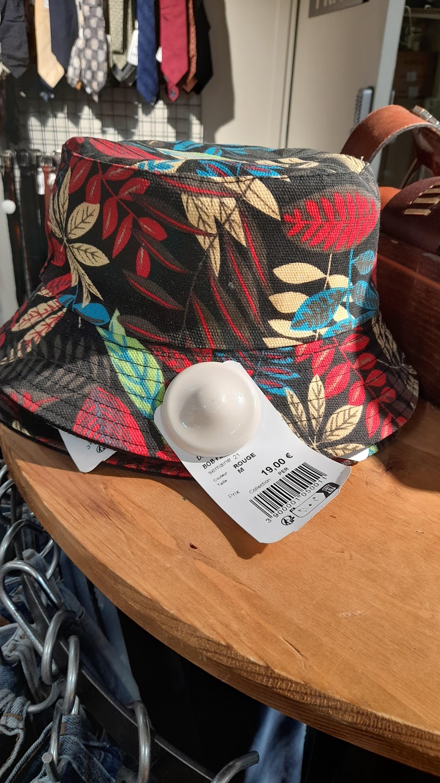 Kilo Shop Paris Saint Michel — photo 3