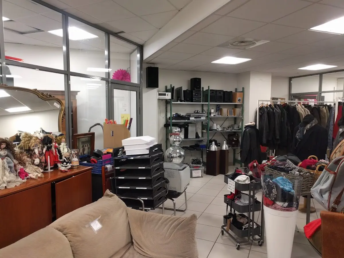 La Ressourcerie des Batignolles - Boutique solidaire — photo 3