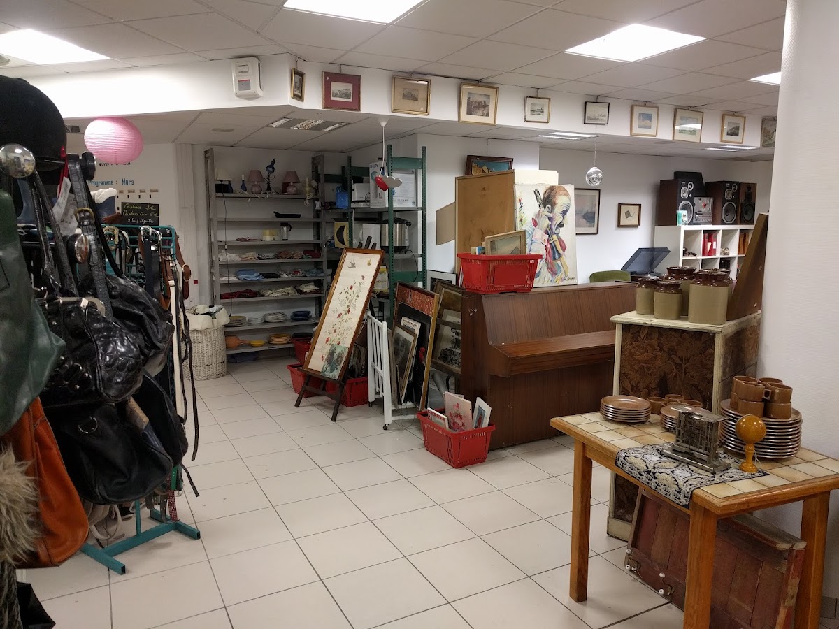 La Ressourcerie des Batignolles - Boutique solidaire — photo 5