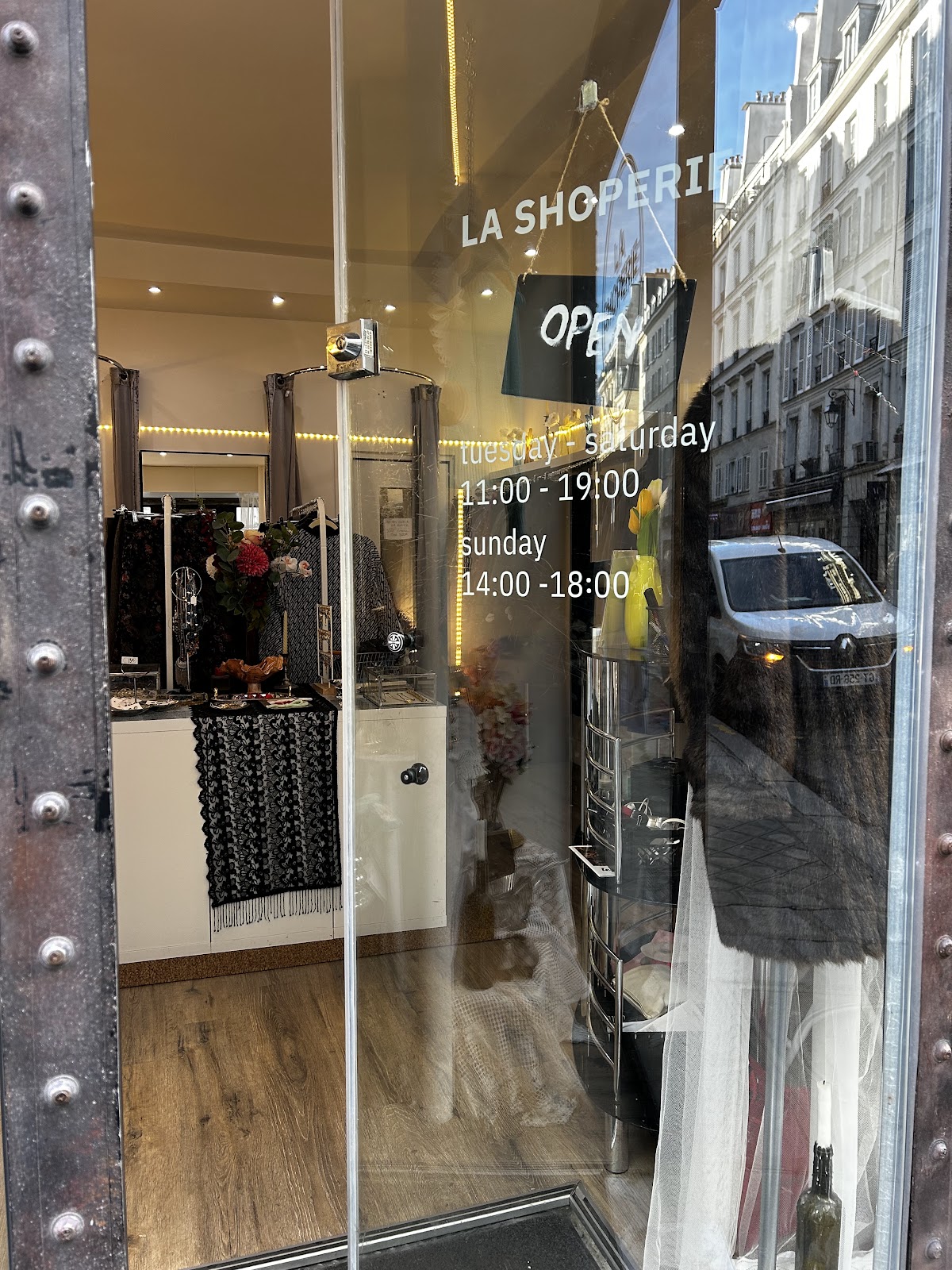 Photo de La Shoperie | Vintage Shop | Paris