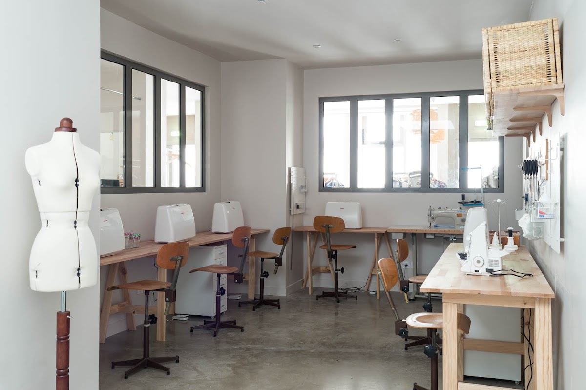 La Textilerie : Recyclerie Textile, Friperie Et Cours De Couture — photo 2