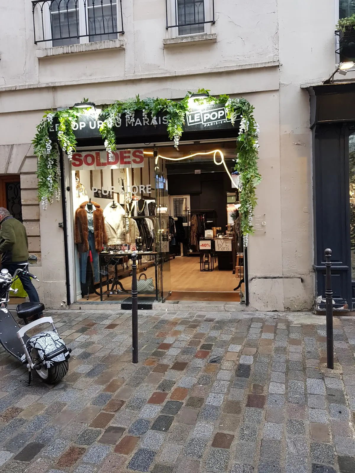 Le Pop Up Parisien — friperie au Marais