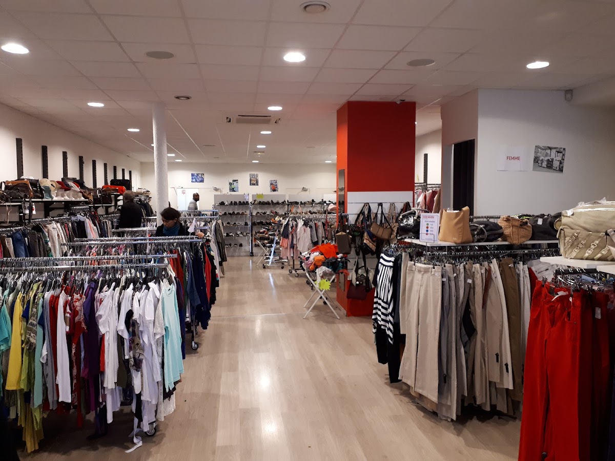 Le Relais, La Boutique Paris 20 (Réseau Ding Fring) — photo 2