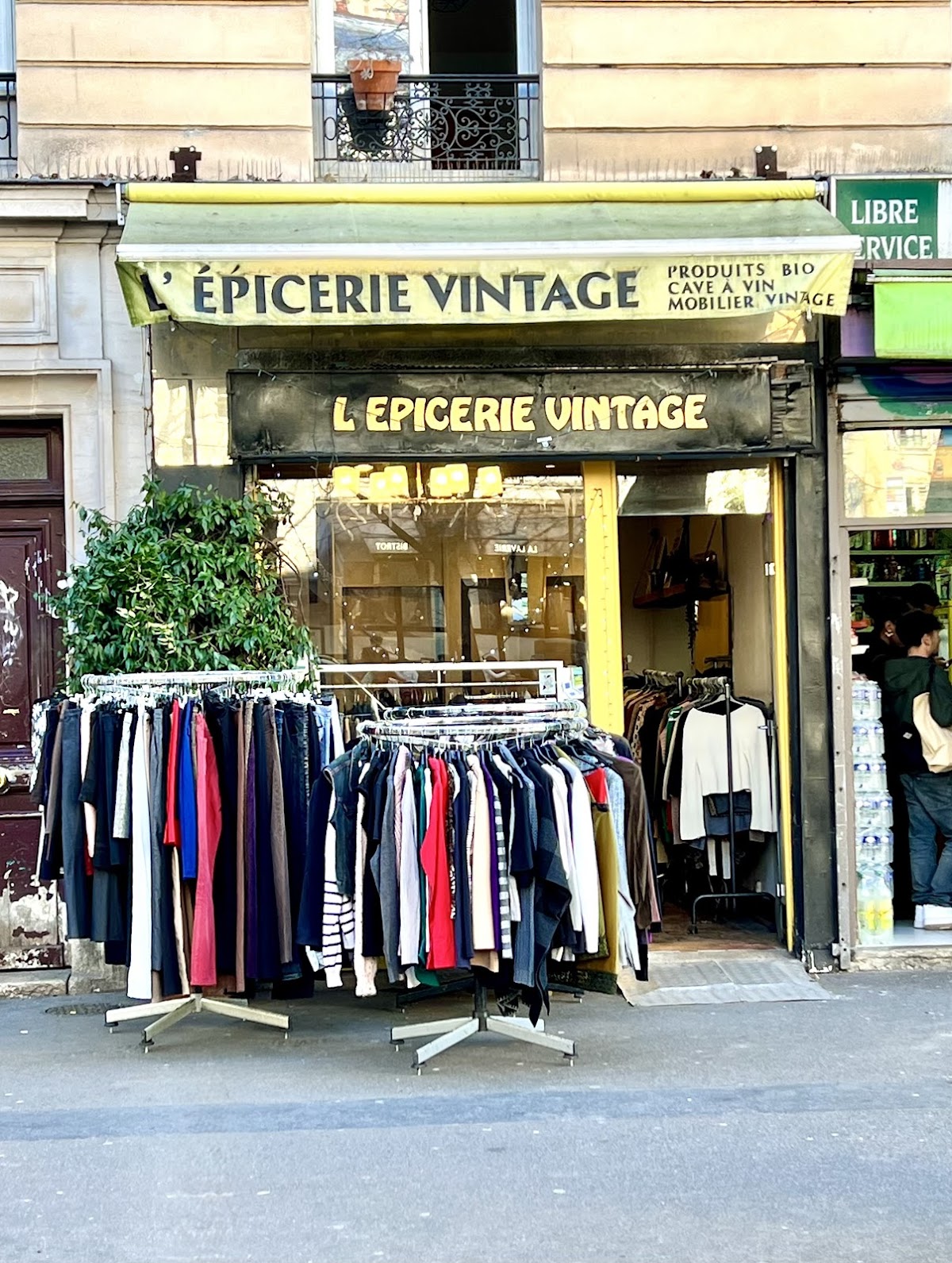 Photo de Les Bons Bails Friperie Paris 20