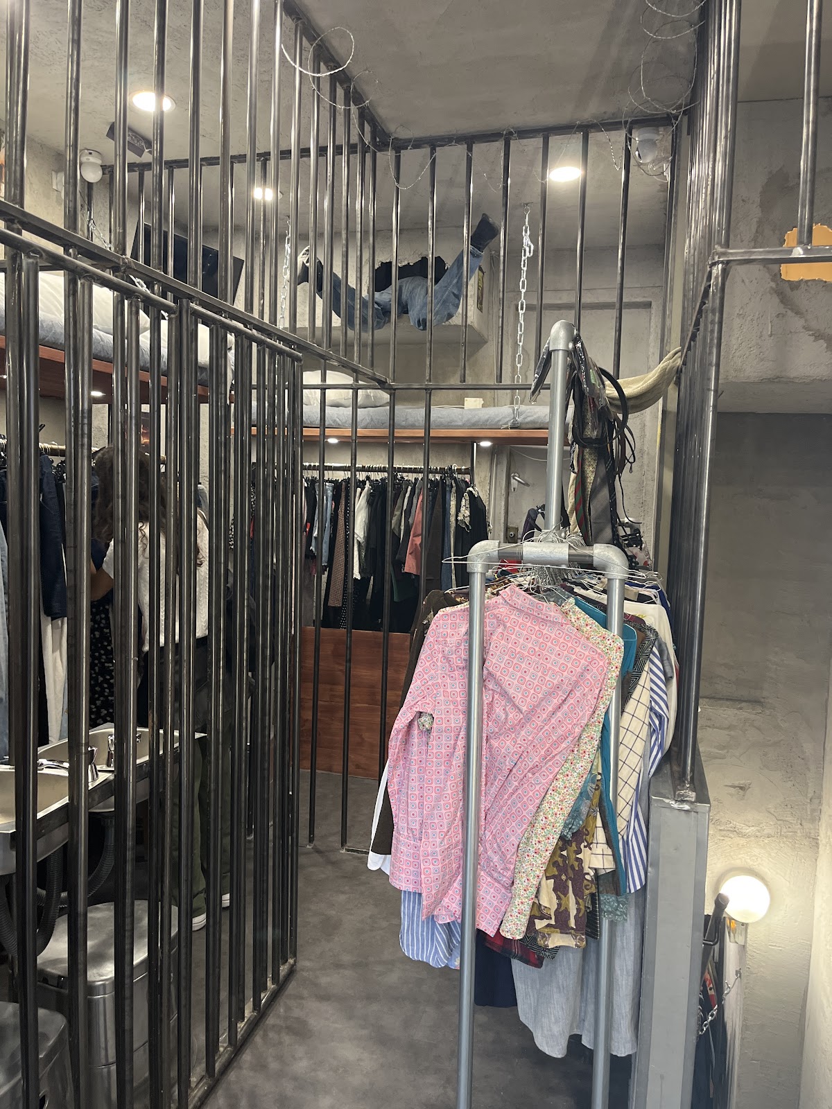 Les Sales voleurs Vaugirard — photo 2