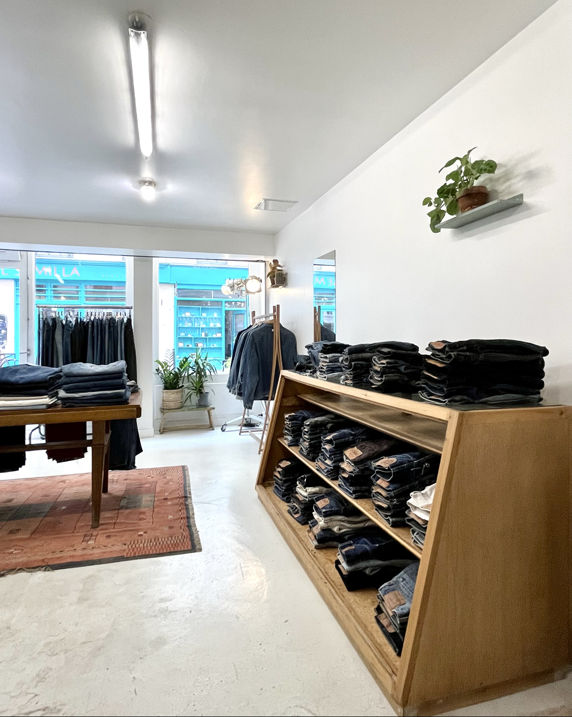 Less is More — photo 2