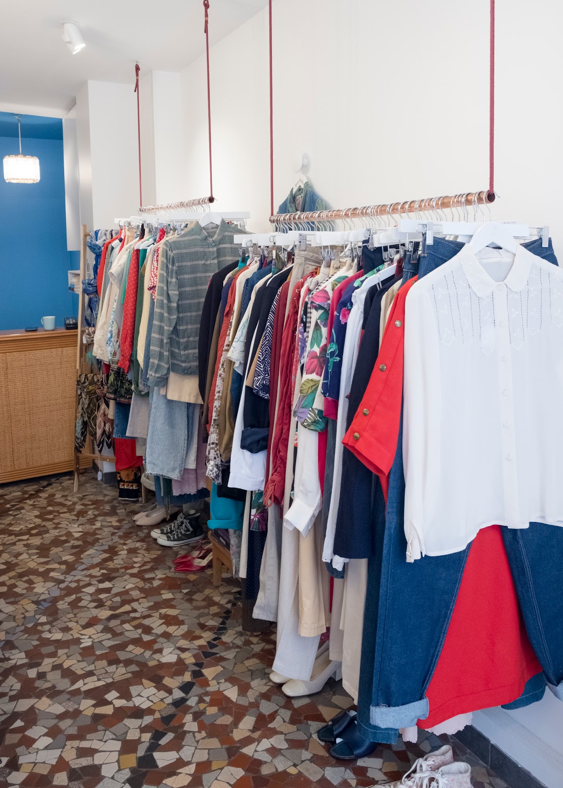 love&dress - vintage shop — photo 5