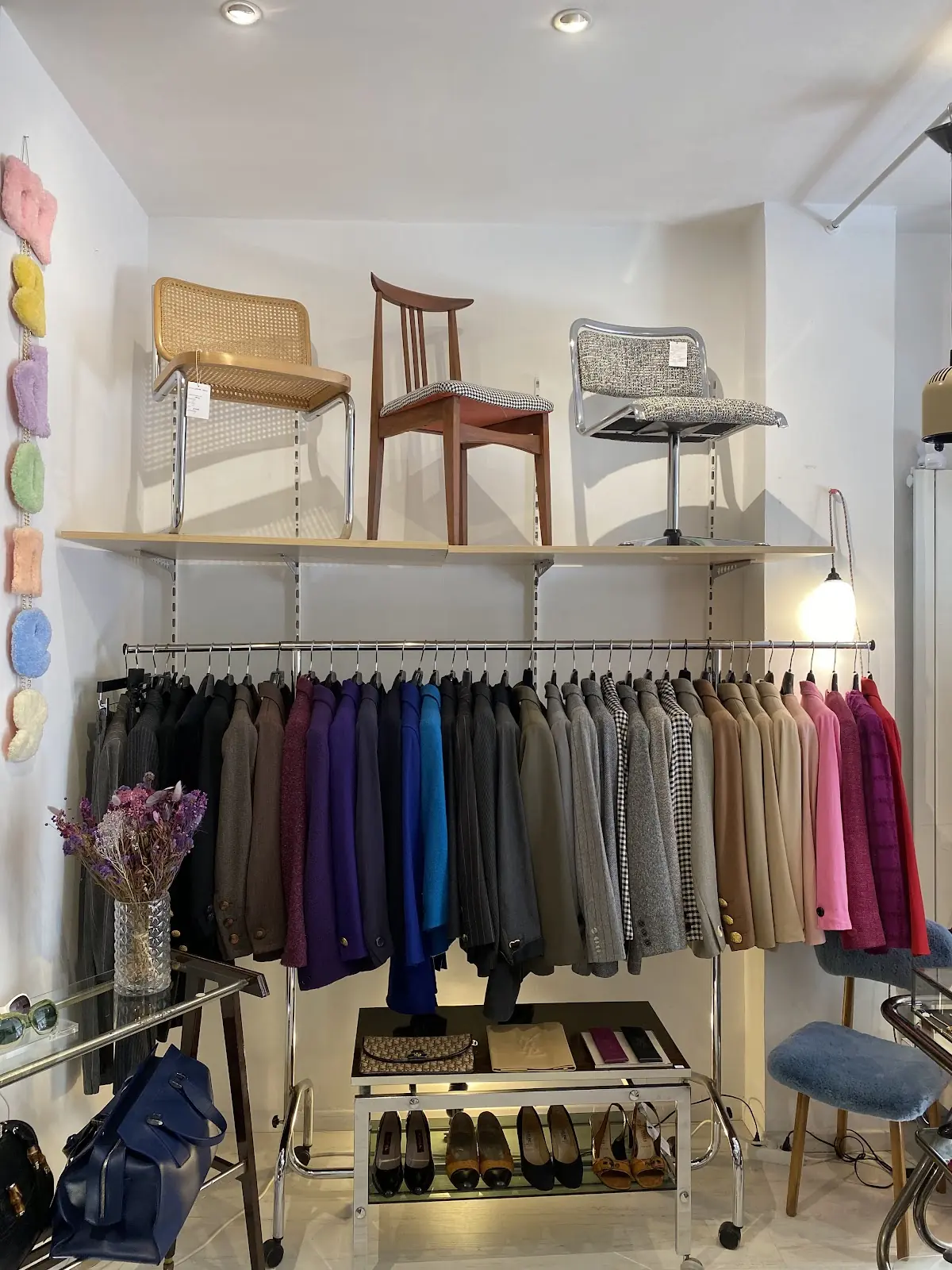 Madones vintage • vintage shop • Selection of luxury vintage fashion and accessories — photo 2
