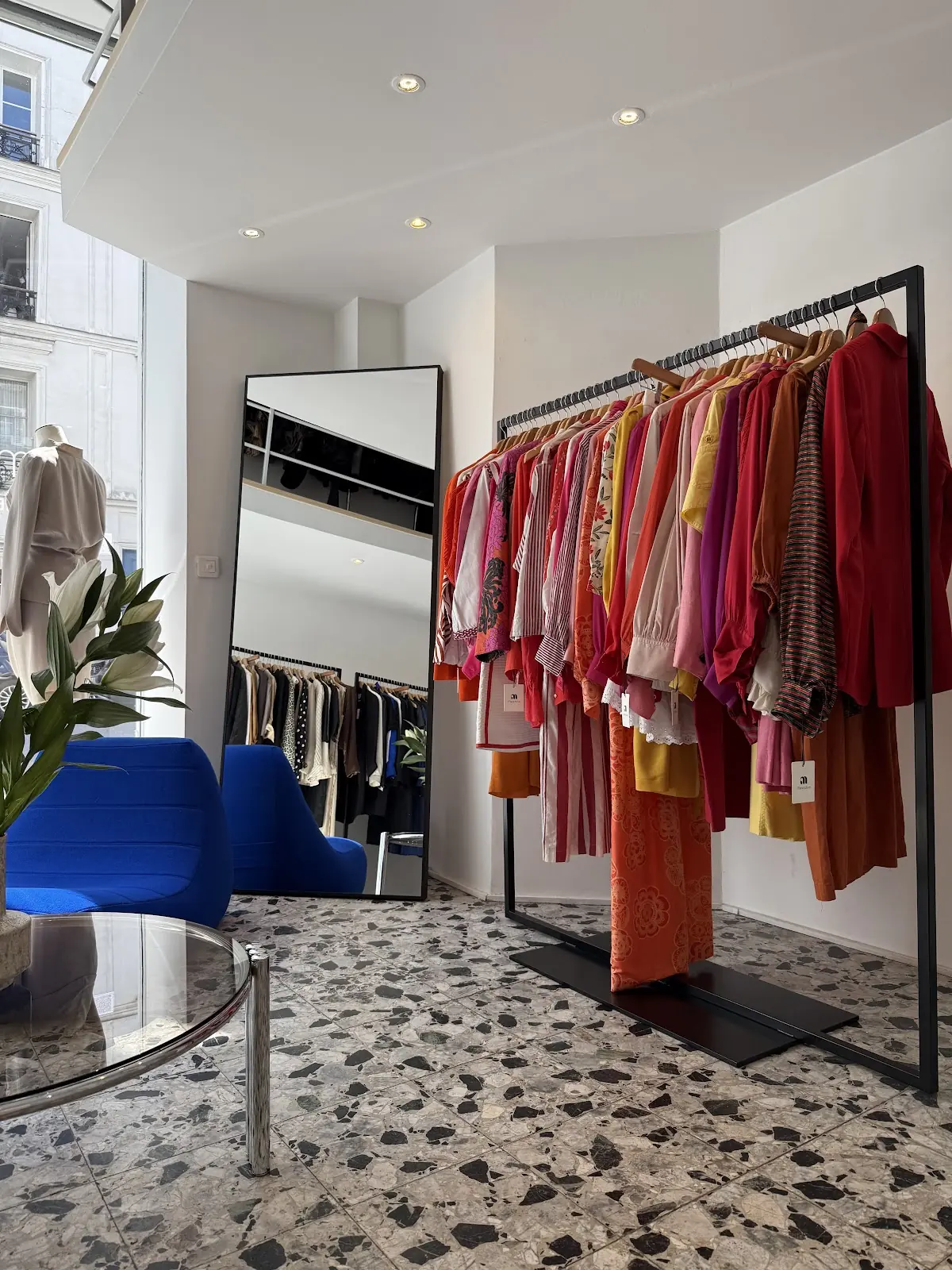 MARIE OLIVE - CURATED DESIGNER ARCHIVES — photo 2