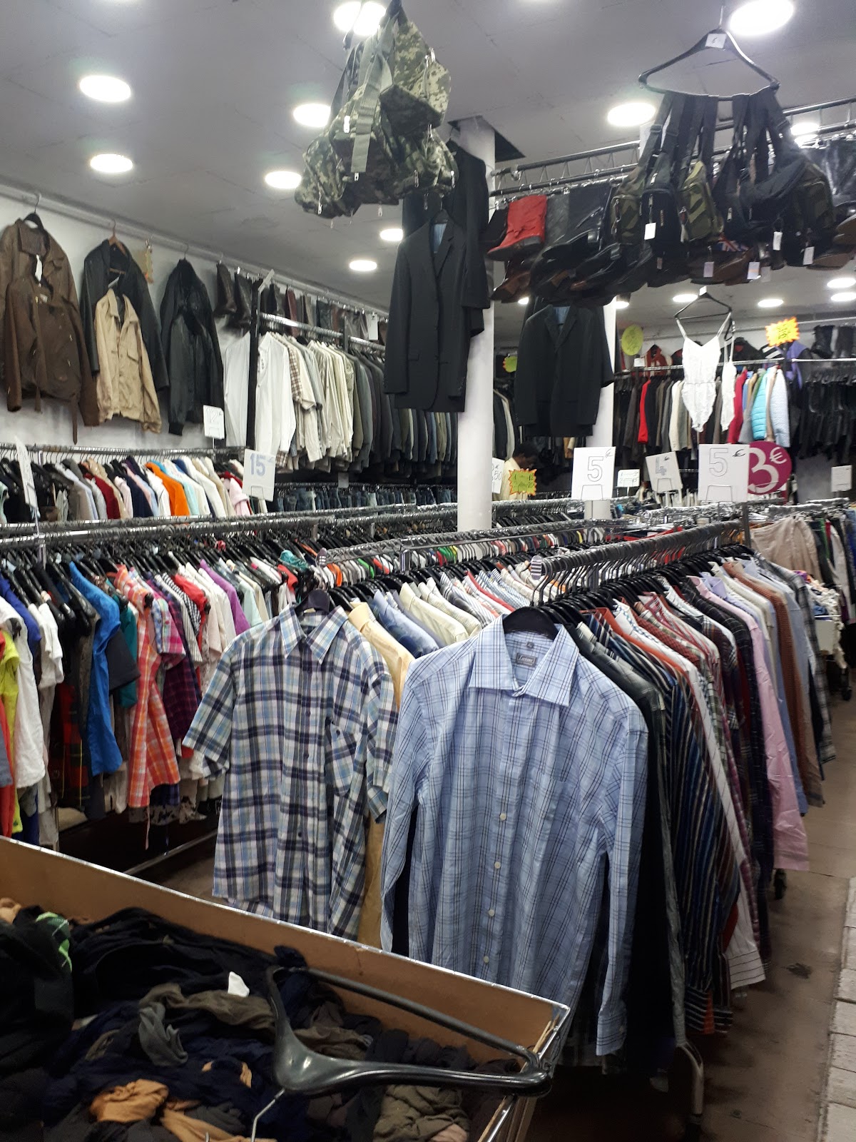 Momo Le Moins Cher — photo 2