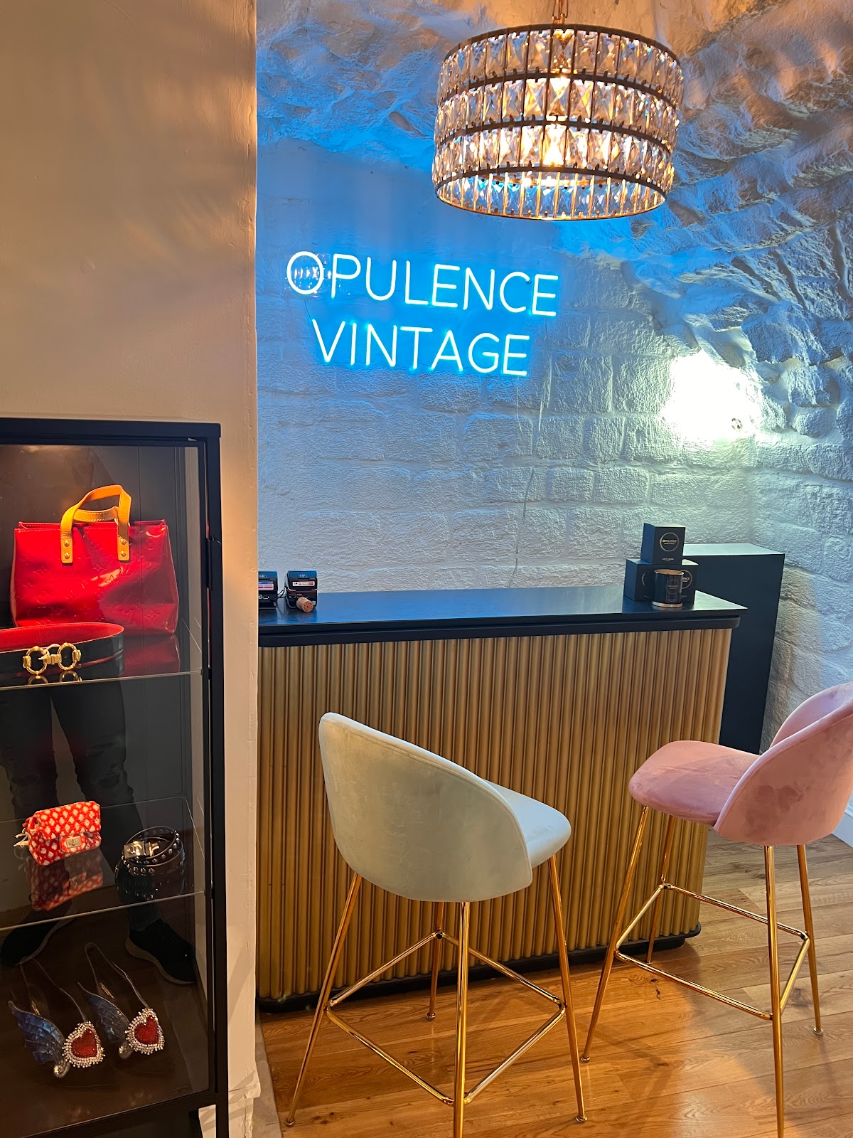 Opulence Luxury & Vintage Casanova — photo 2