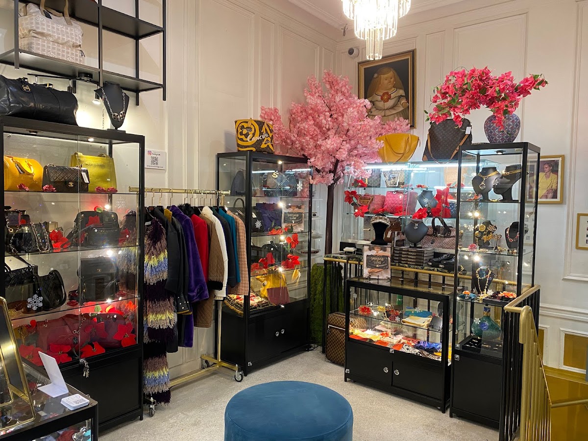 Opulence Vintage — photo 3