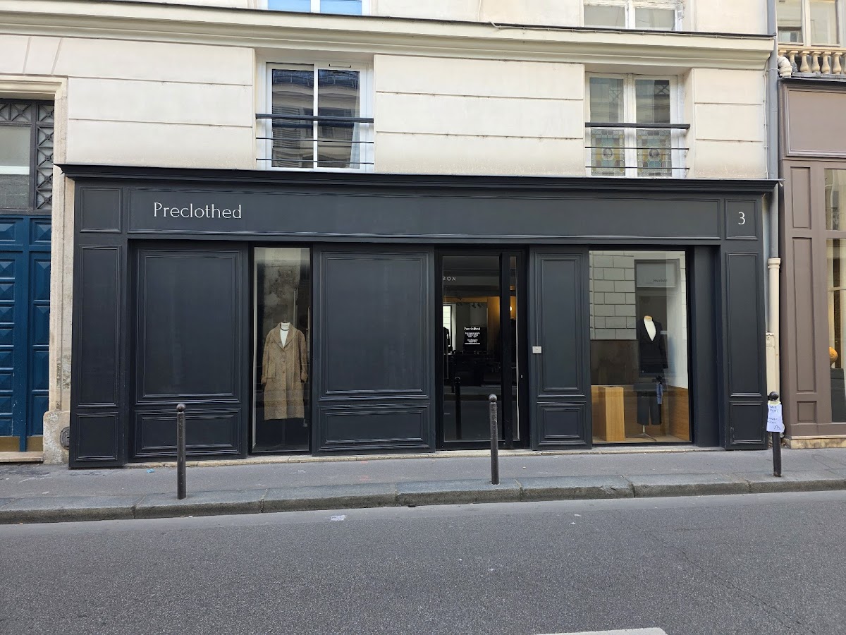 Photo de Preclothed
