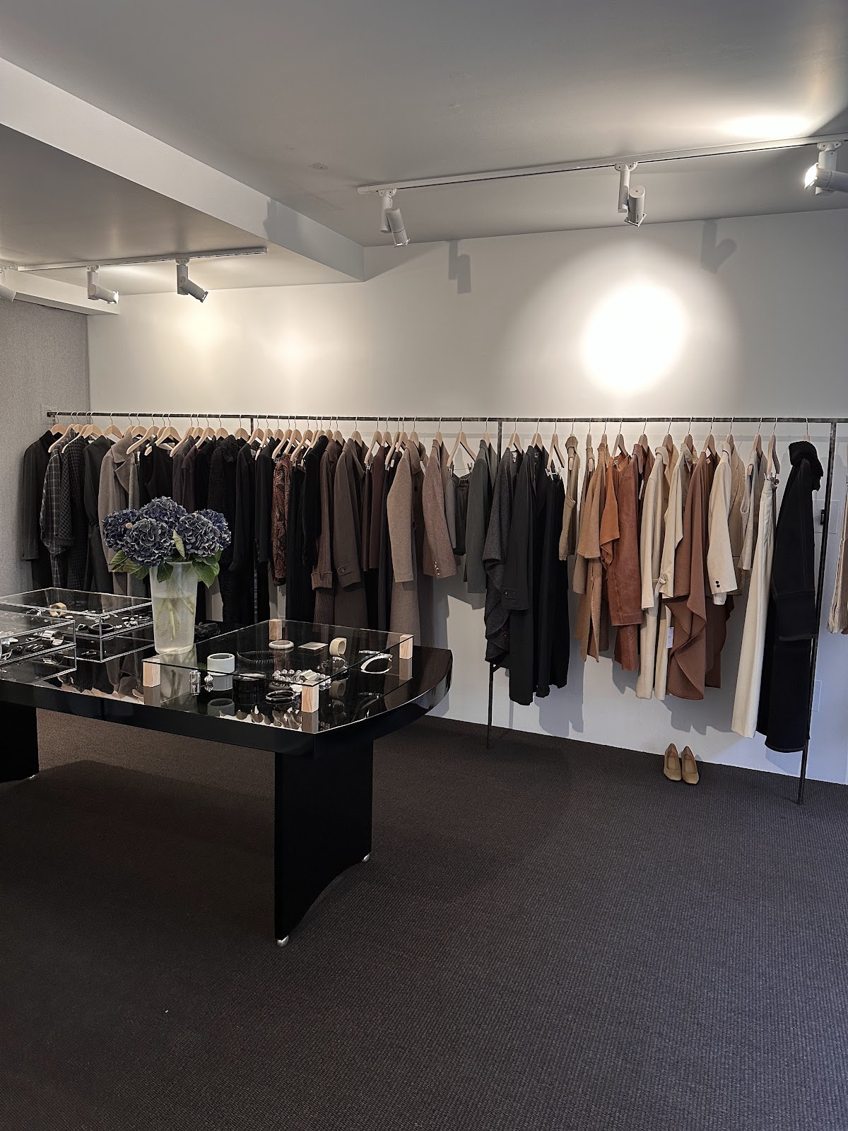 Preclothed — photo 5