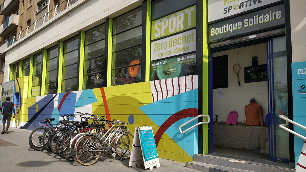 Photo de Recyclerie Sportive Paris - Boutique de seconde main et atelier co-réparation vélos