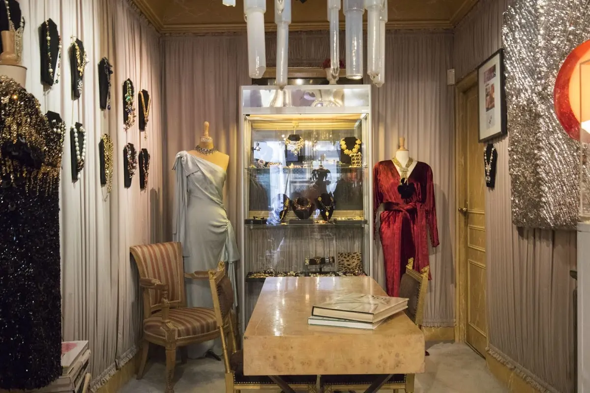 Renaissance - Vintage Fashion Paris — photo 2