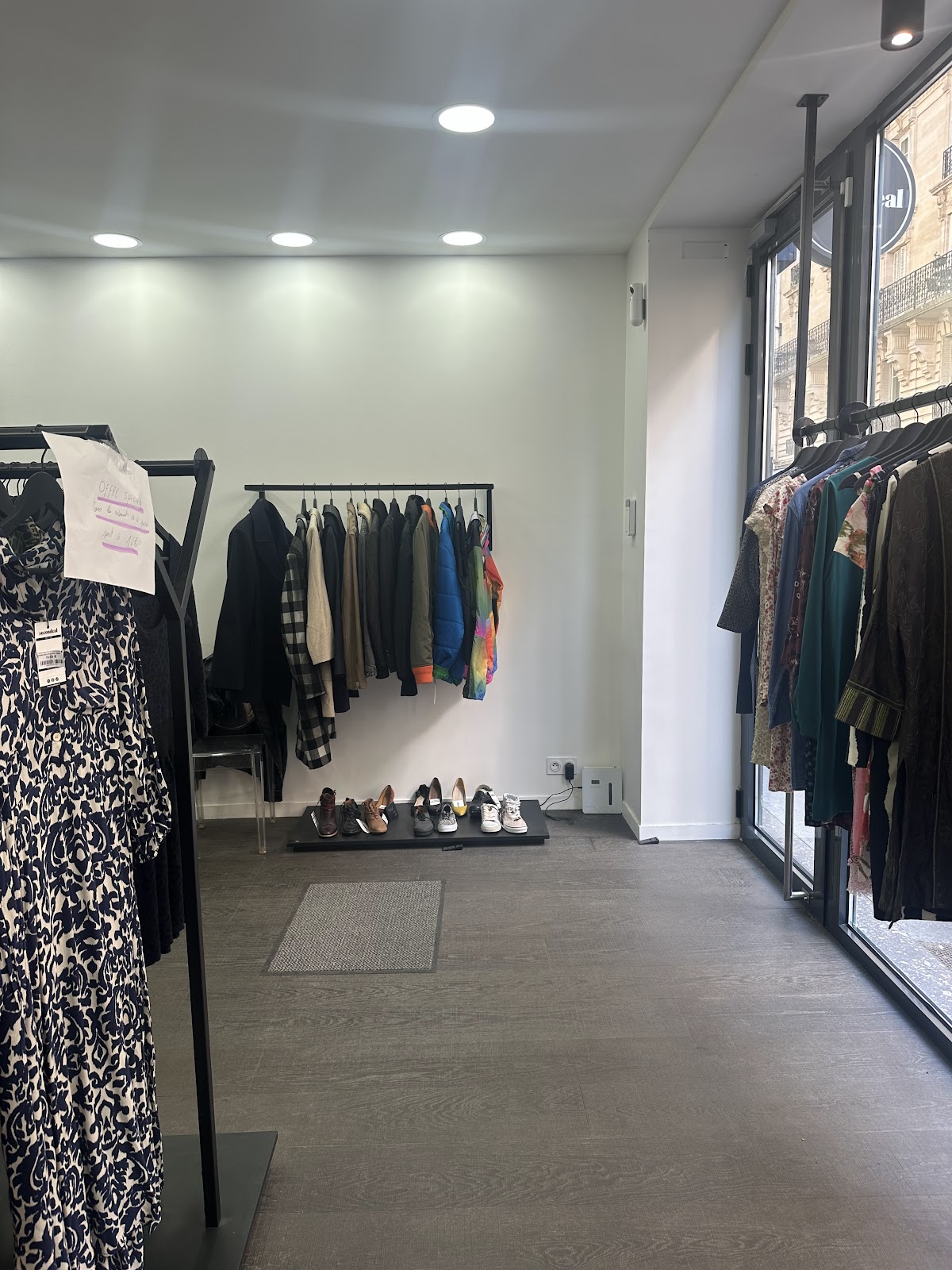 SECONDEAL Paris - Magasin de seconde main - dépôt vente - Friperie -Vintage - Vêtements seconde main — photo 4