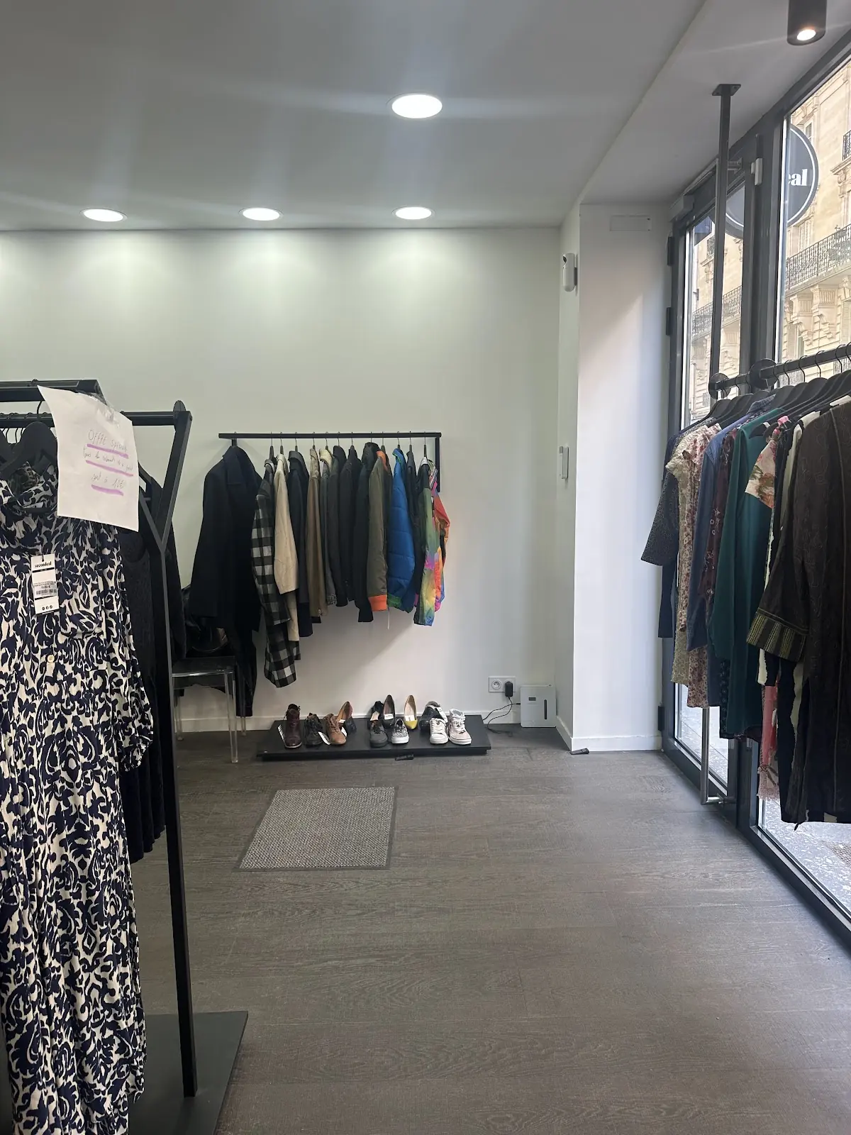 SECONDEAL Paris - Magasin de seconde main - dépôt vente - Friperie -Vintage - Vêtements seconde main — photo 4