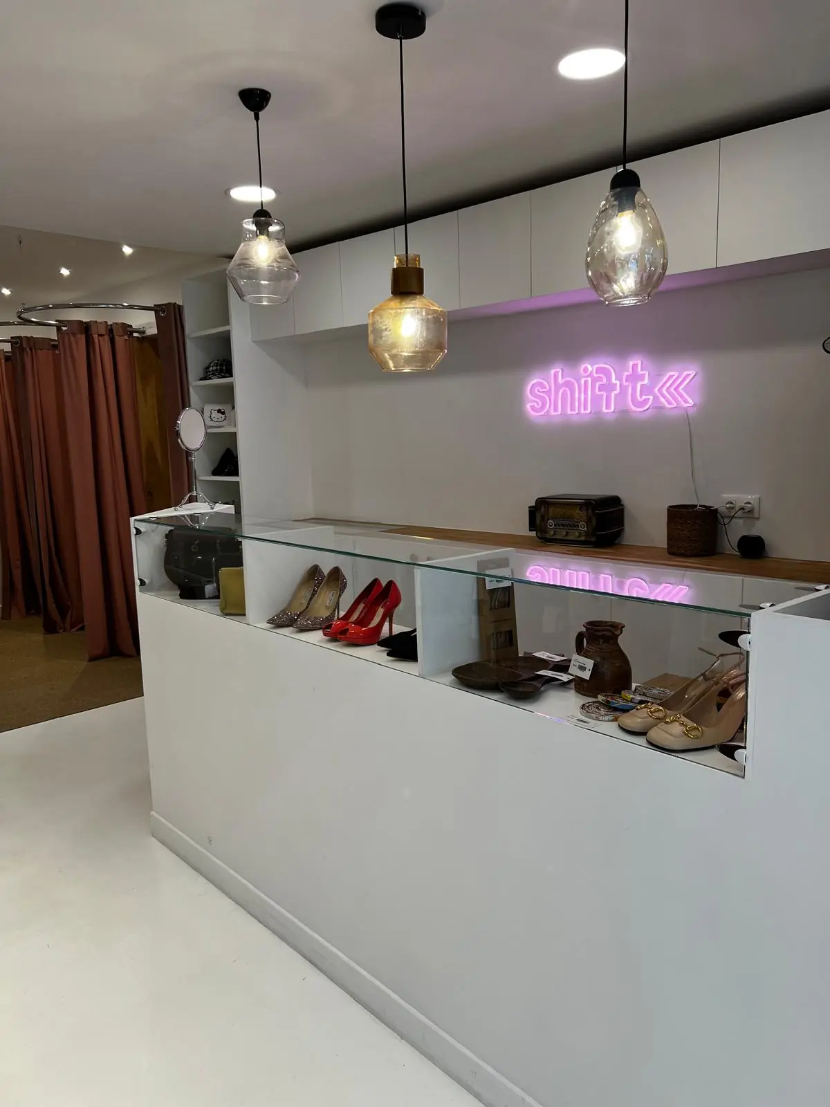 Shift dépôt-vente -Batignolles — photo 3
