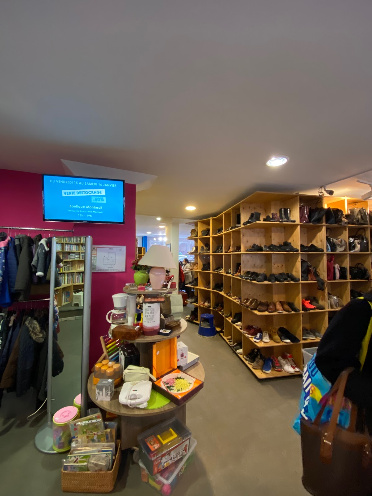 Shop Emmaus Charonne — photo 2