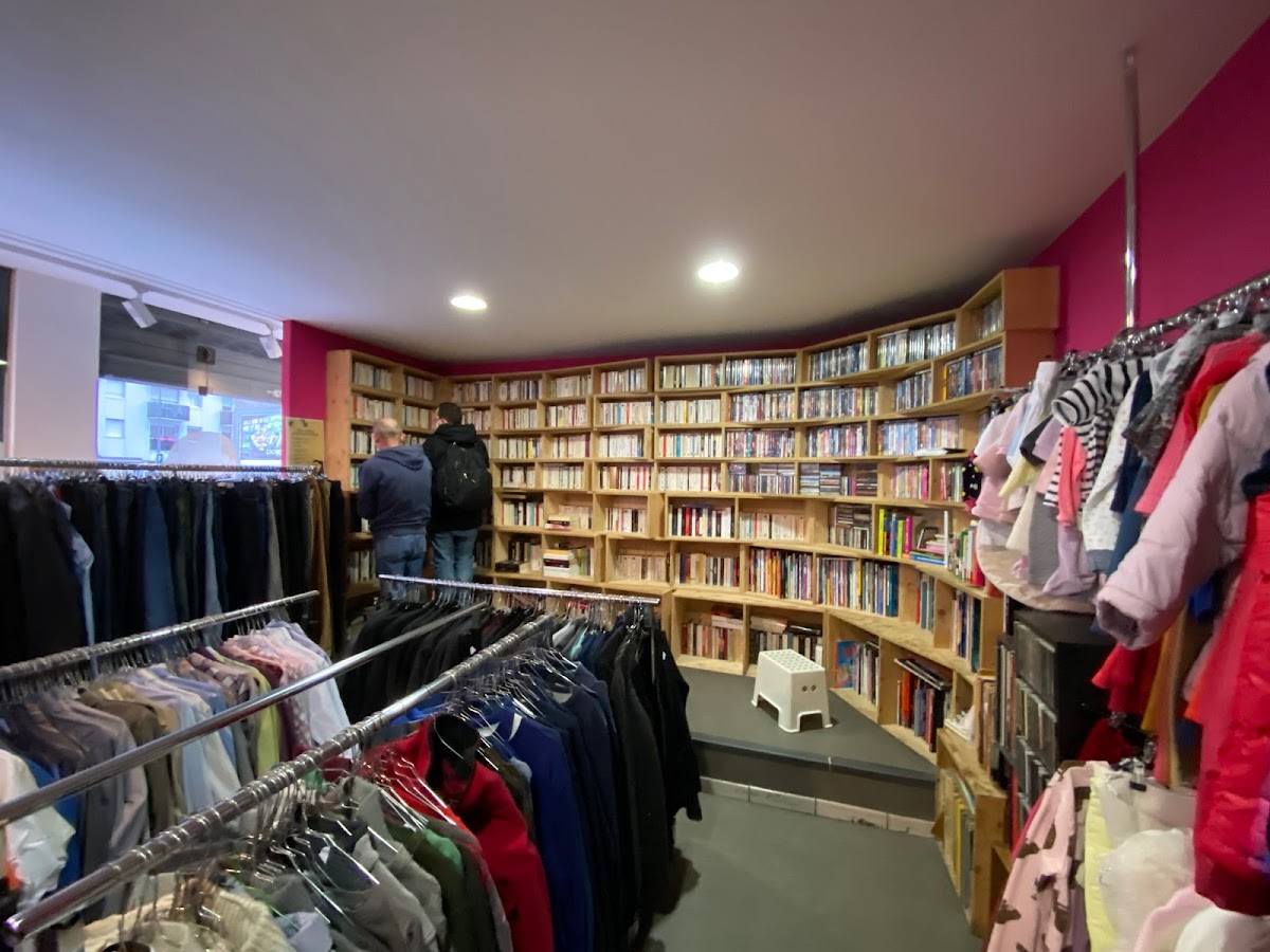 Shop Emmaus Charonne — photo 5