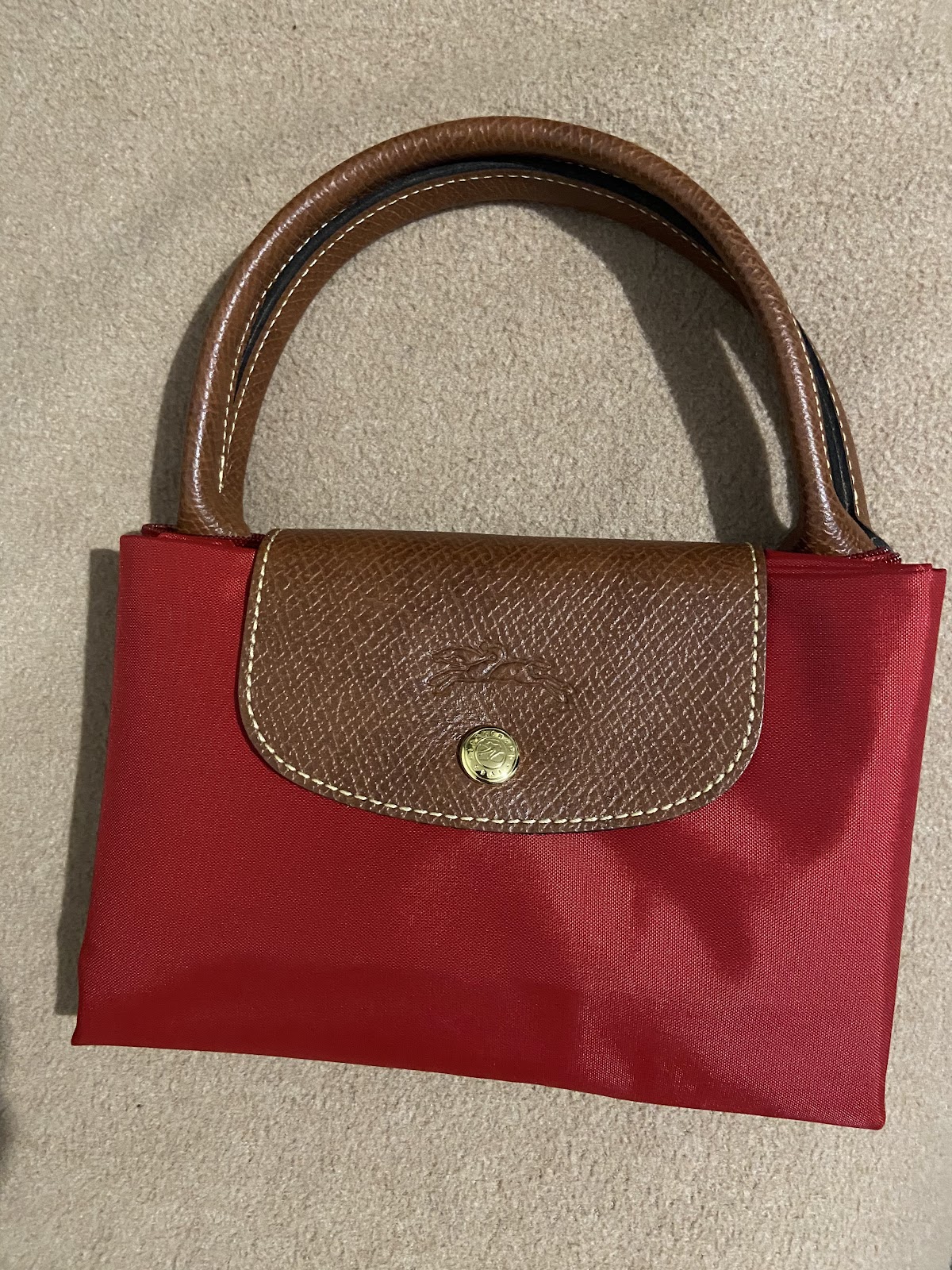 Sissi's corner - Dépôt-vente luxe/ Sissi's corner Luxury Second Hand Shop — photo 2