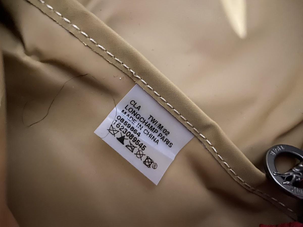 Sissi's corner - Dépôt-vente luxe/ Sissi's corner Luxury Second Hand Shop — photo 4