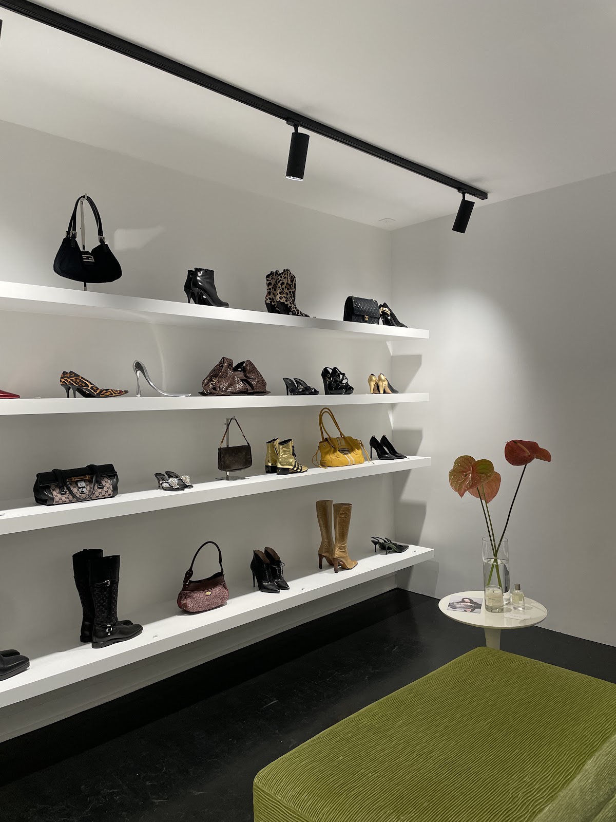 Tallon Vintage - shoes vintage store — photo 5