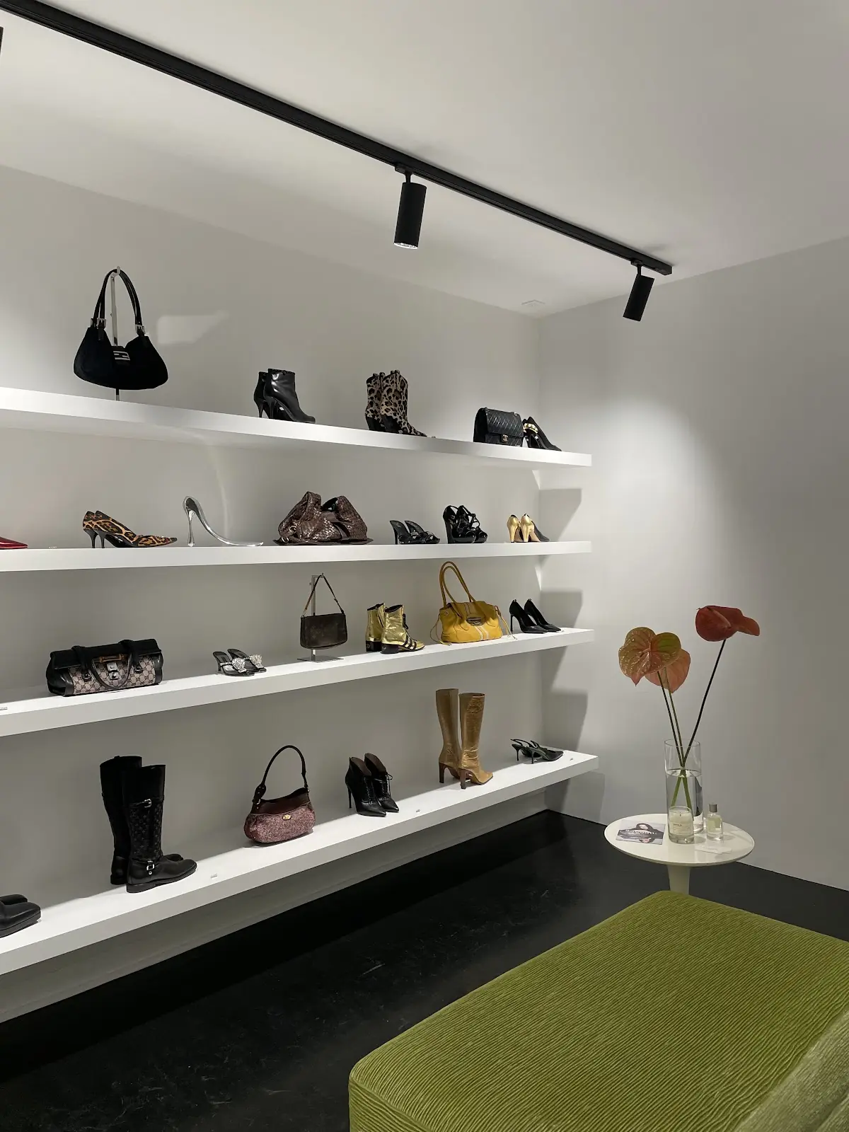 Tallon Vintage - shoes vintage store — photo 5